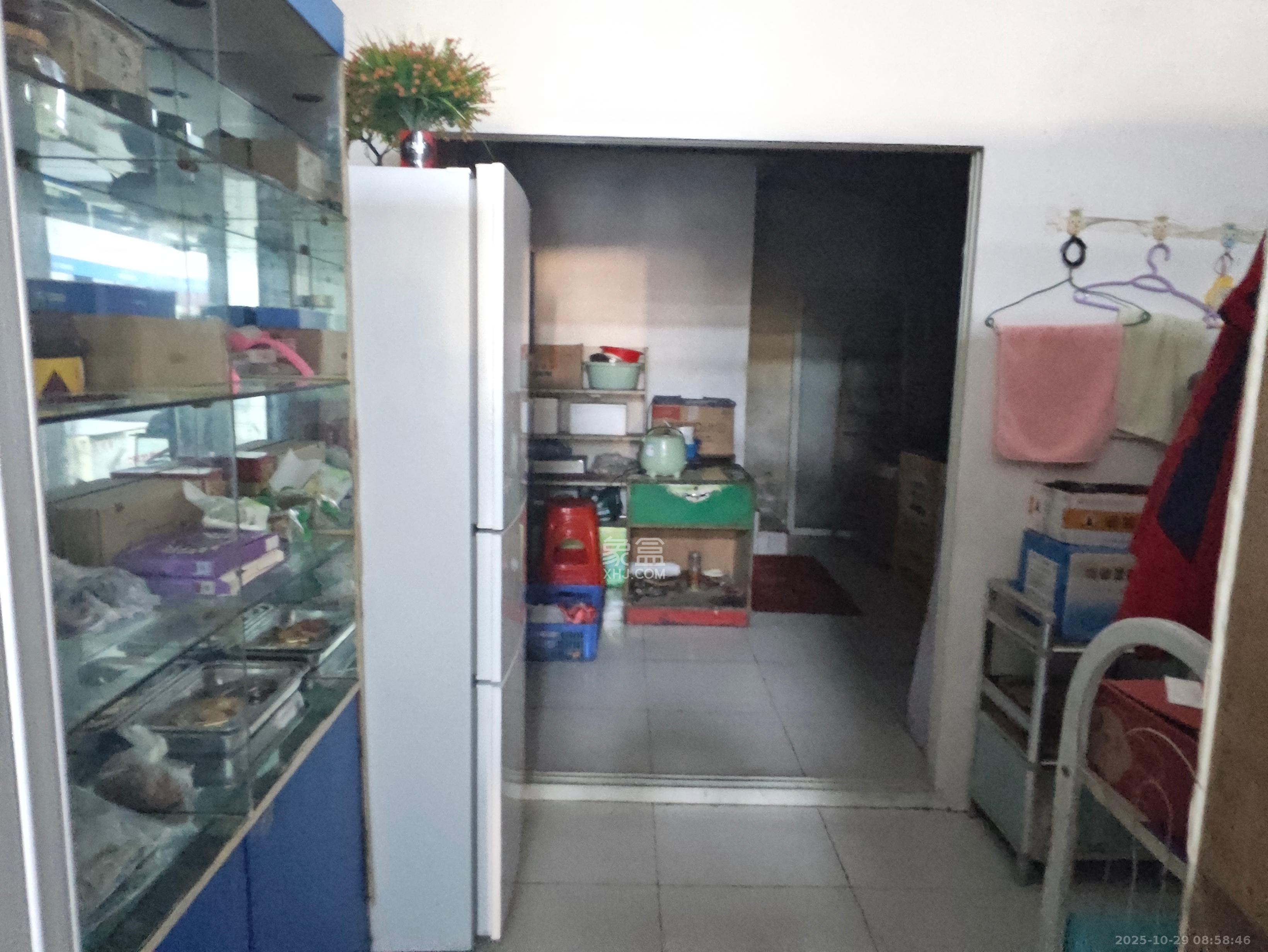 长征花园   106.32㎡      8200.0元/月室内图