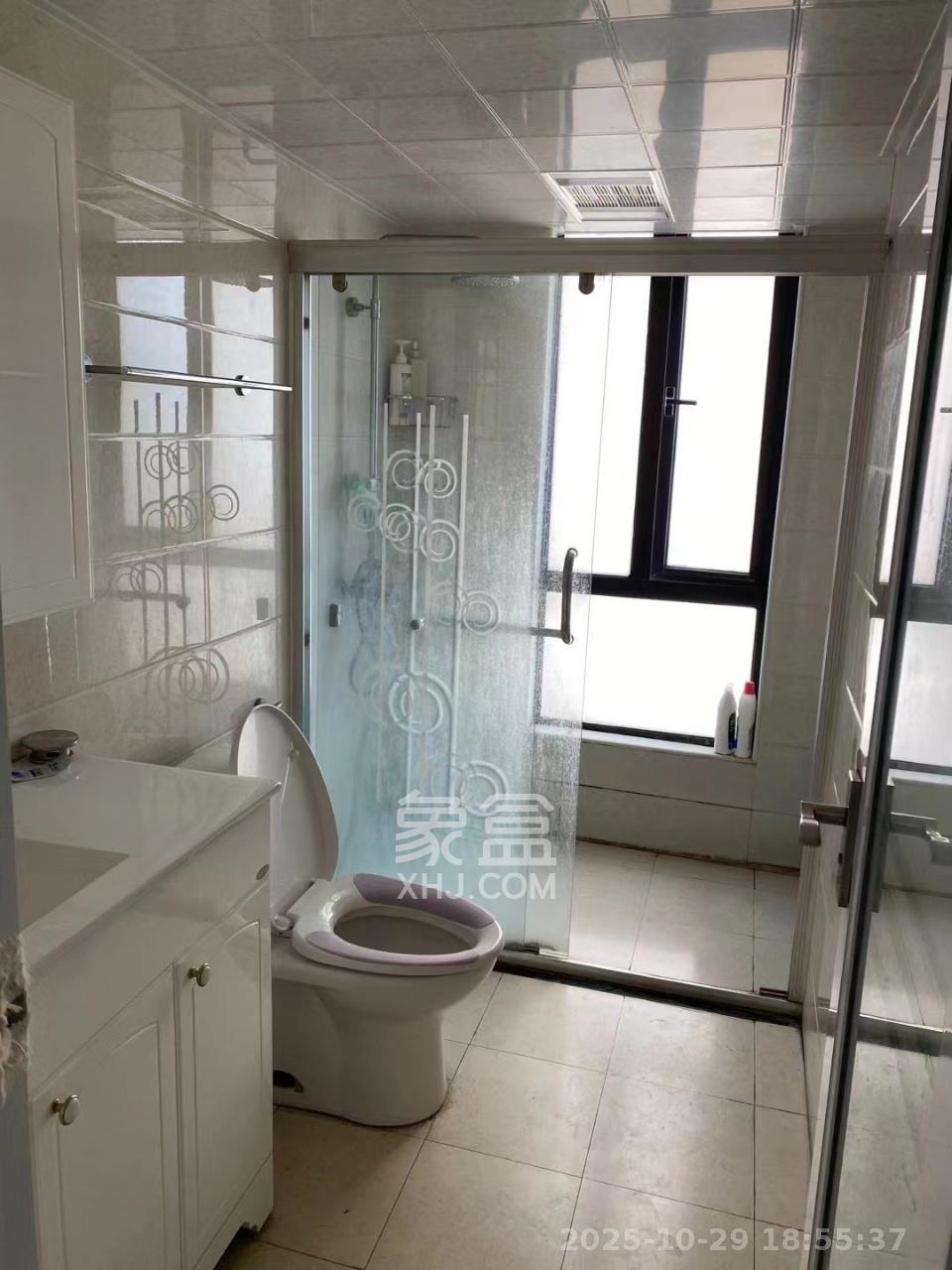 达美D6区  2室1厅1卫    2800.0元/月室内图