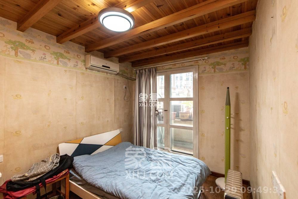 中城丽景香山园  5室2厅2卫    6000.0元/月室内图