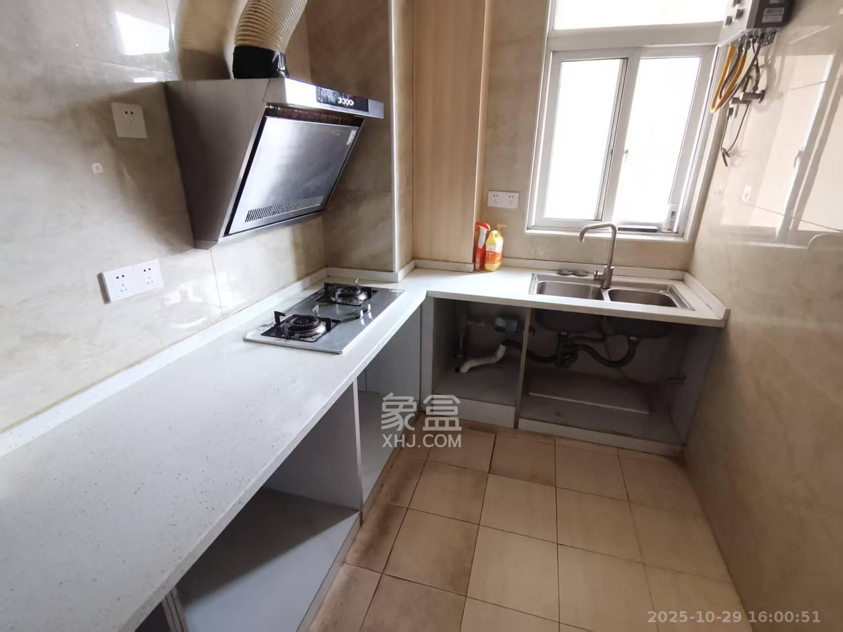 上河国际C区  3室1厅2卫    2500.0元/月室内图