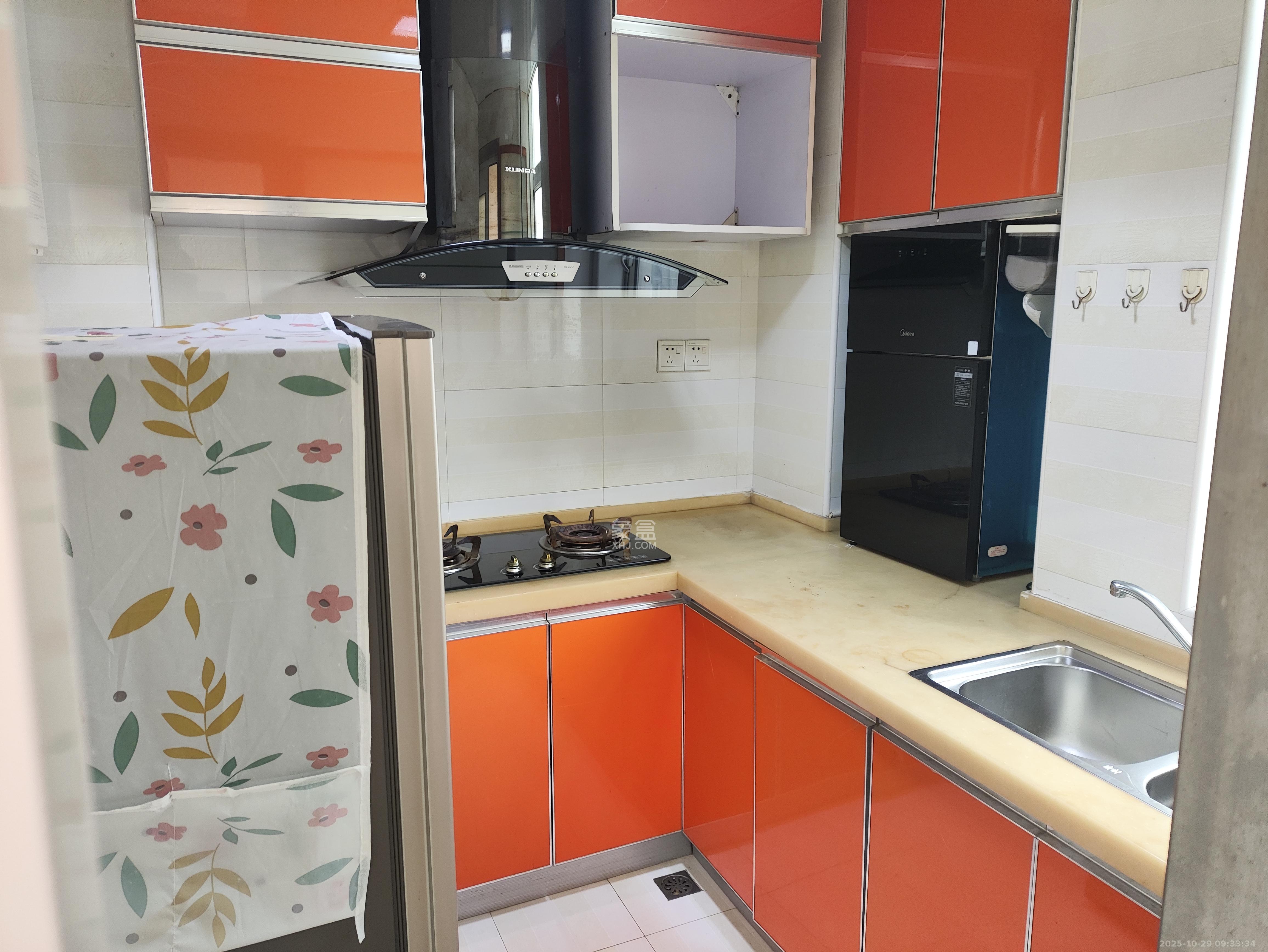 鹏程世家  1室1厅1卫    2400.0元/月 鹏程世家  1室1厅1卫    2400.0元/月室内图