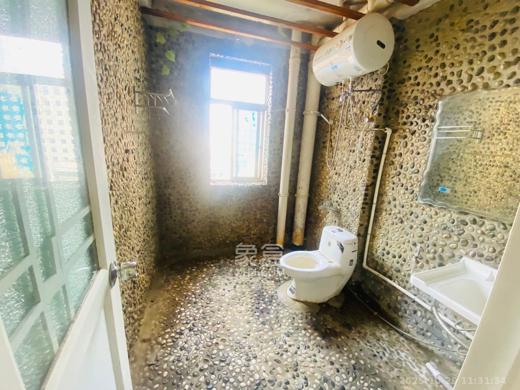 智邦家园  3室1厅1卫    3200.0元/月室内图