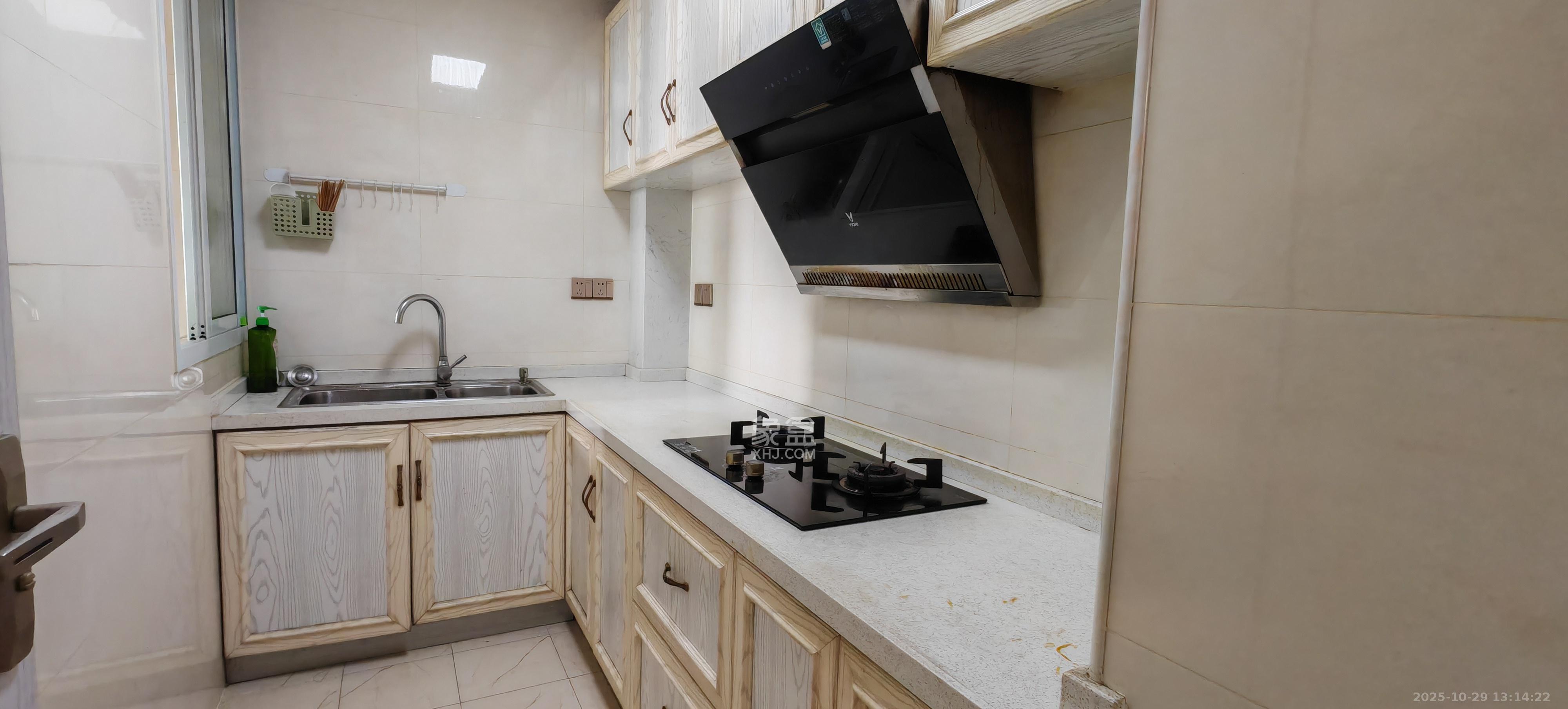 东方美地 3室2厅1卫 2300.0元/月 东方美地 3室2厅1卫 2300.0元/月室内图