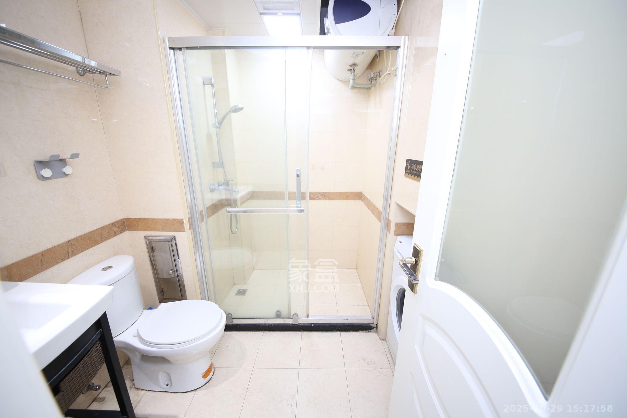 壹号公馆 1室1厅1卫 2000.0元/月 壹号公馆 1室1厅1卫 2000.0元/月室内图