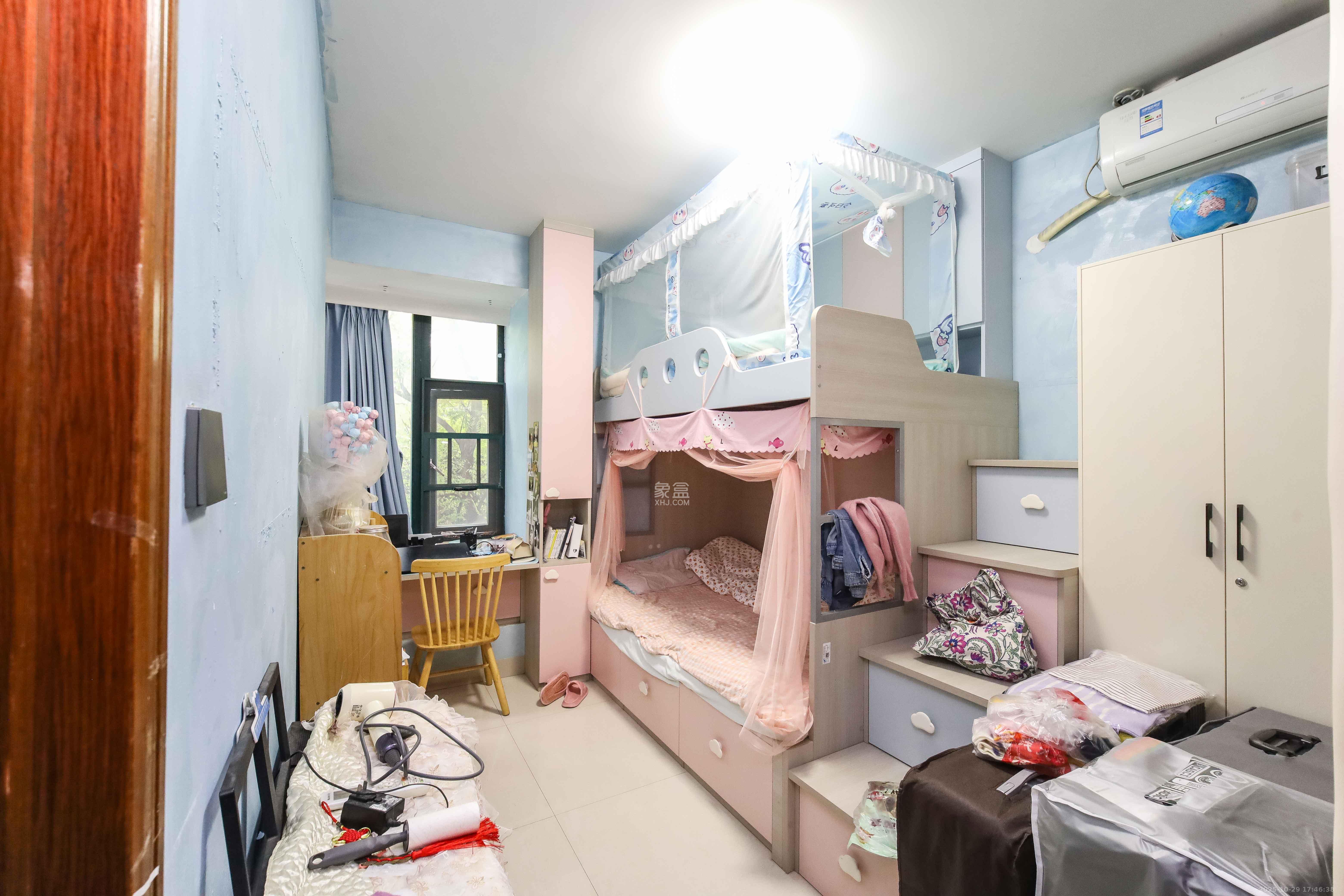 凯乐湘园 2室2厅1卫 64.0万 凯乐湘园 2室2厅1卫 64.0万卧室