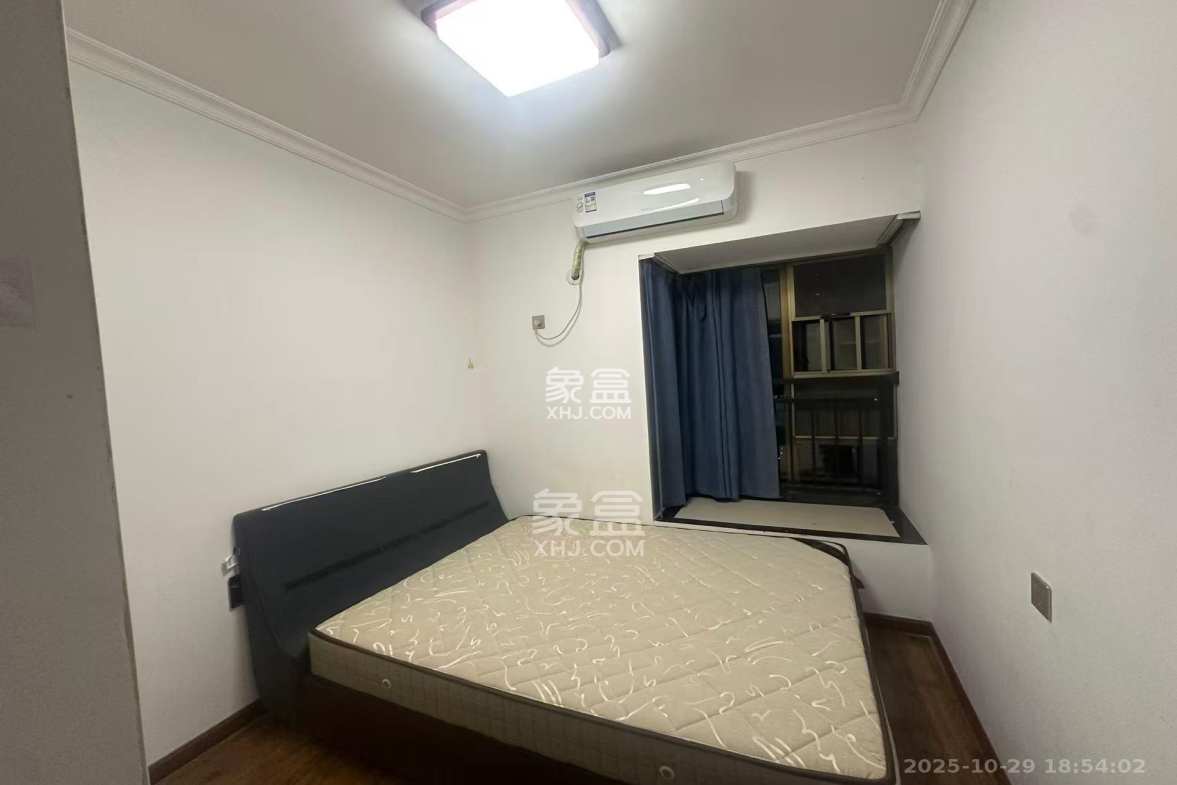 江山帝景哈佛  3室2厅1卫    2200.0元/月 江山帝景哈佛  3室2厅1卫    2200.0元/月室内图