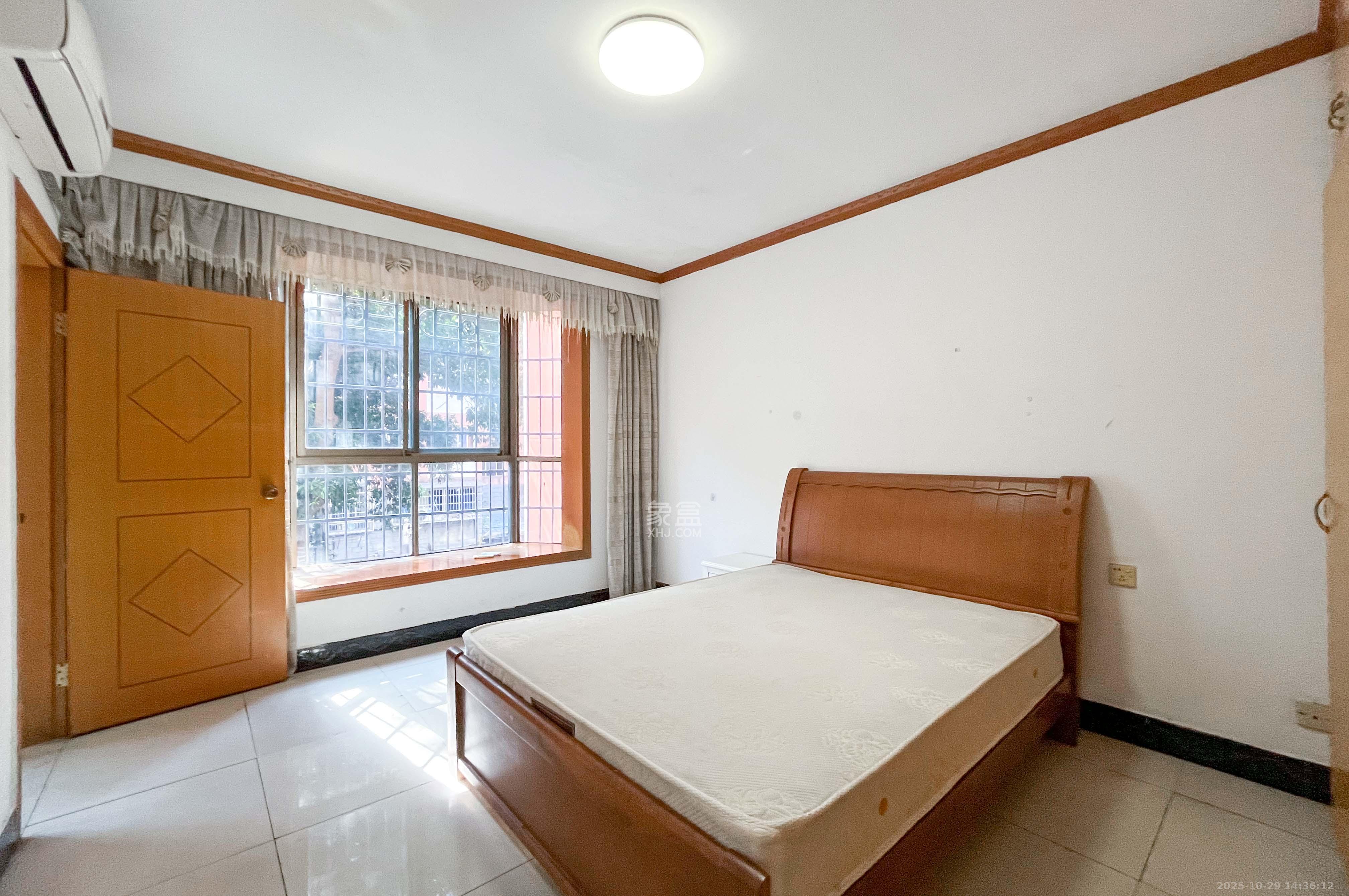 阳明山庄  3室2厅2卫    67.0万其他