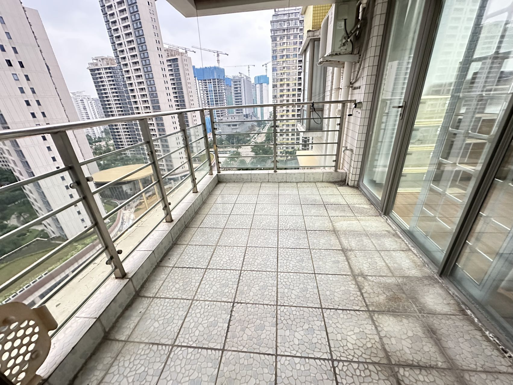 海岸壹号  1室0厅0卫    205.0万 海岸壹号  1室0厅0卫    205.0万