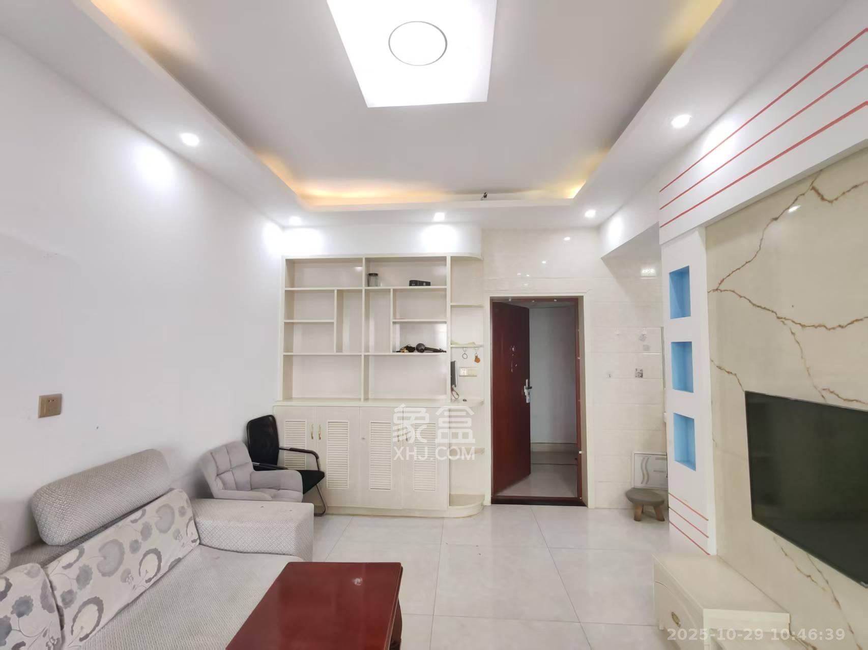 中欣楚天雅郡  1室1厅1卫    1550.0元/月