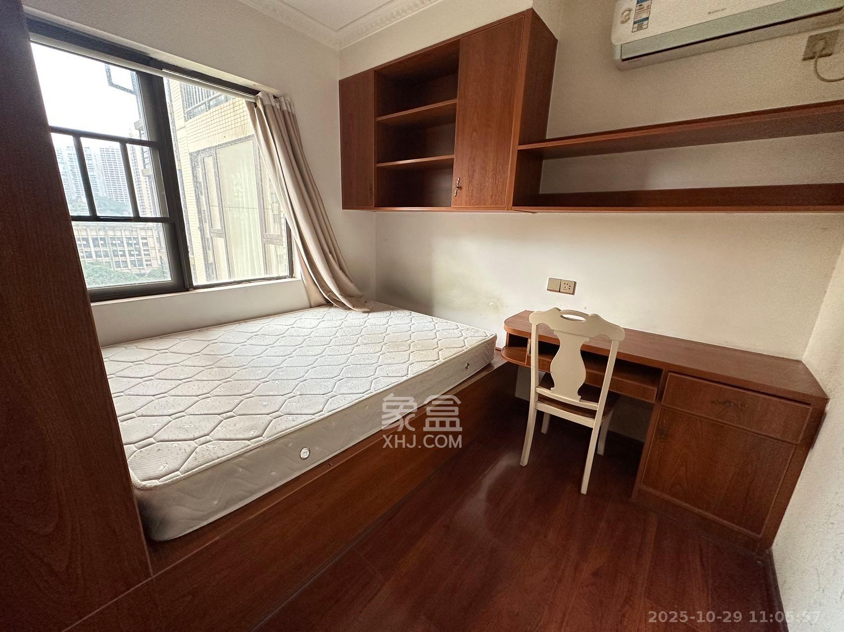 钰龙天下二期（钰龙佳园）  1室2厅1卫    2200.0元/月室内图