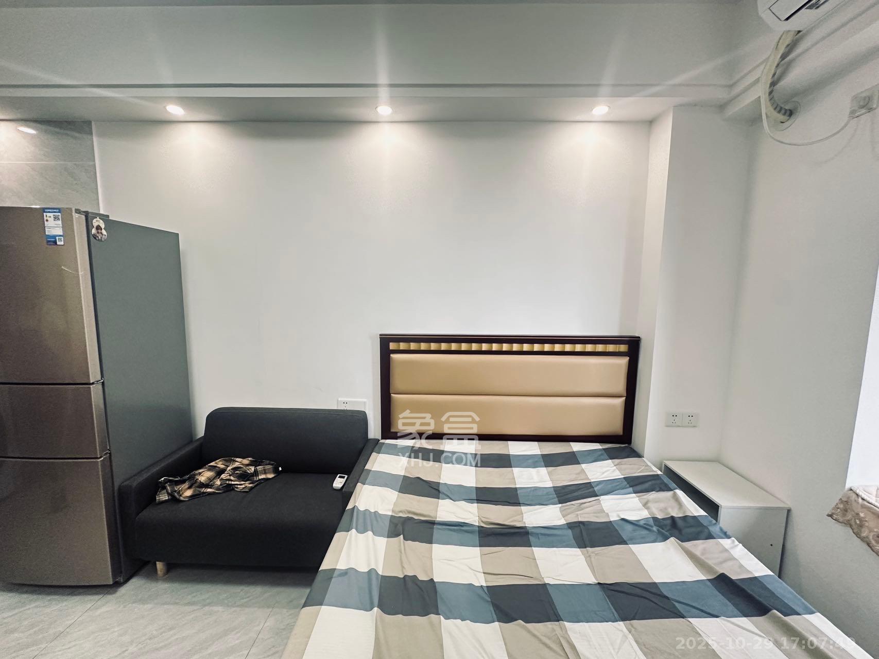 保利海德公园  1室0厅0卫    1600.0元/月 保利海德公园  1室0厅0卫    1600.0元/月室内图