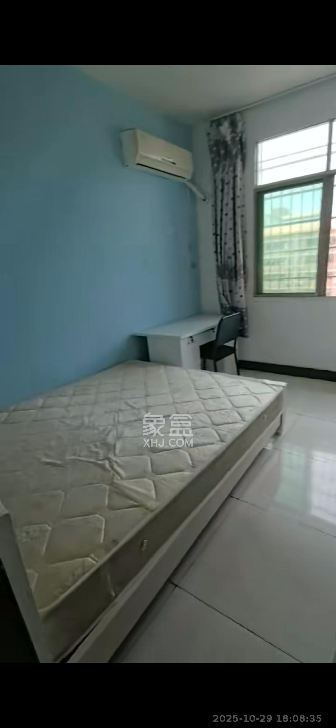 青山家园  3室2厅1卫    1650.0元/月室内图