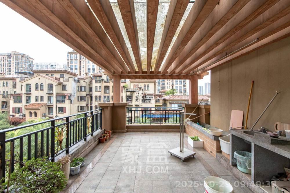 中城丽景香山园  5室2厅2卫    6000.0元/月室内图