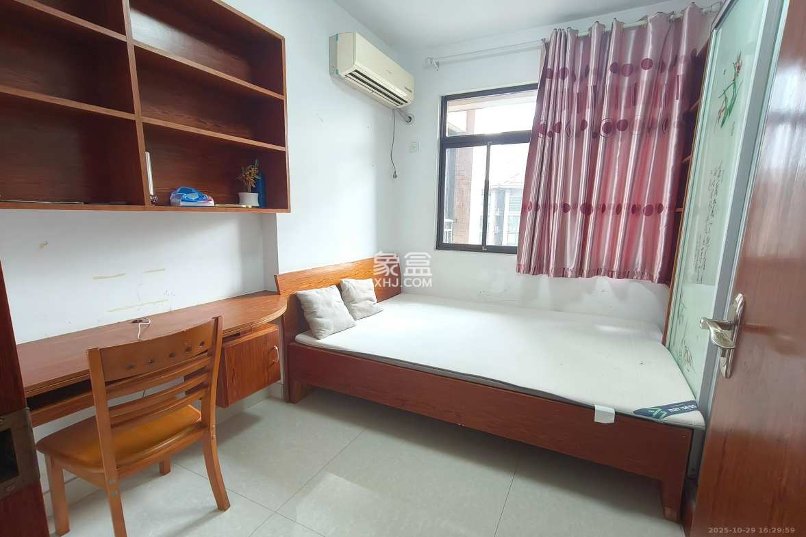 康桥长郡  2室2厅1卫    1600.0元/月 康桥长郡  2室2厅1卫    1600.0元/月室内图