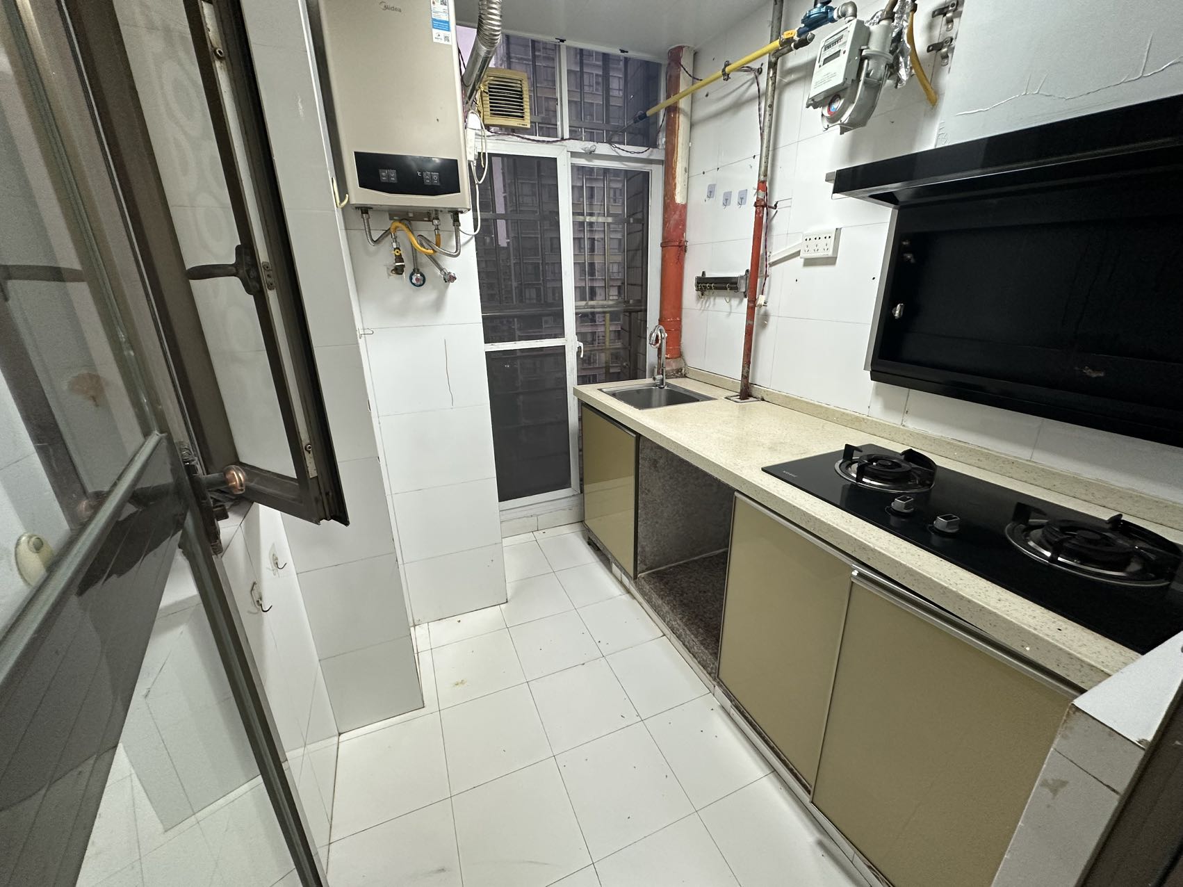 海岸壹号  1室0厅0卫    205.0万客厅