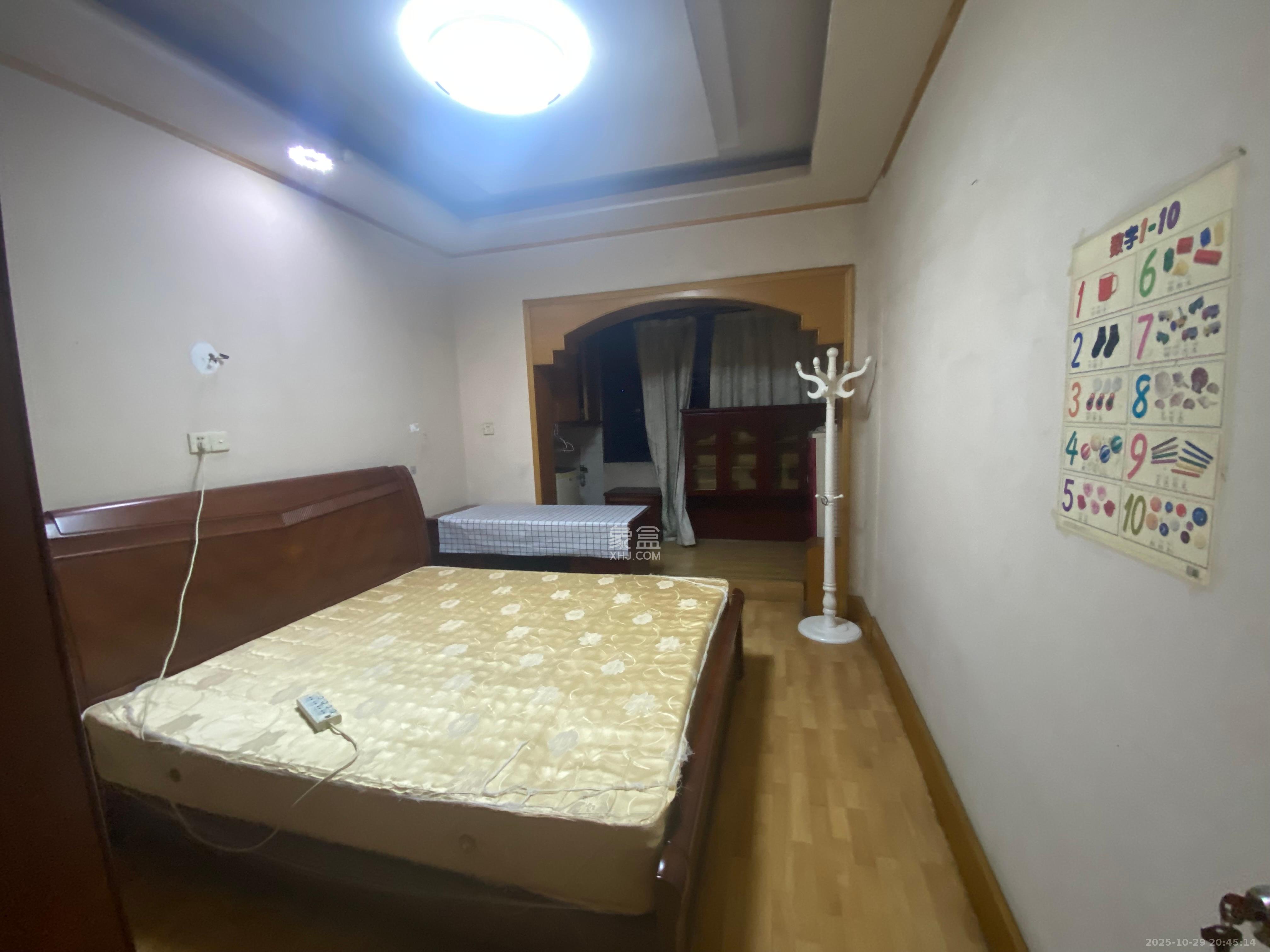 邮电新村  2室1厅1卫    1500.0元/月室内图