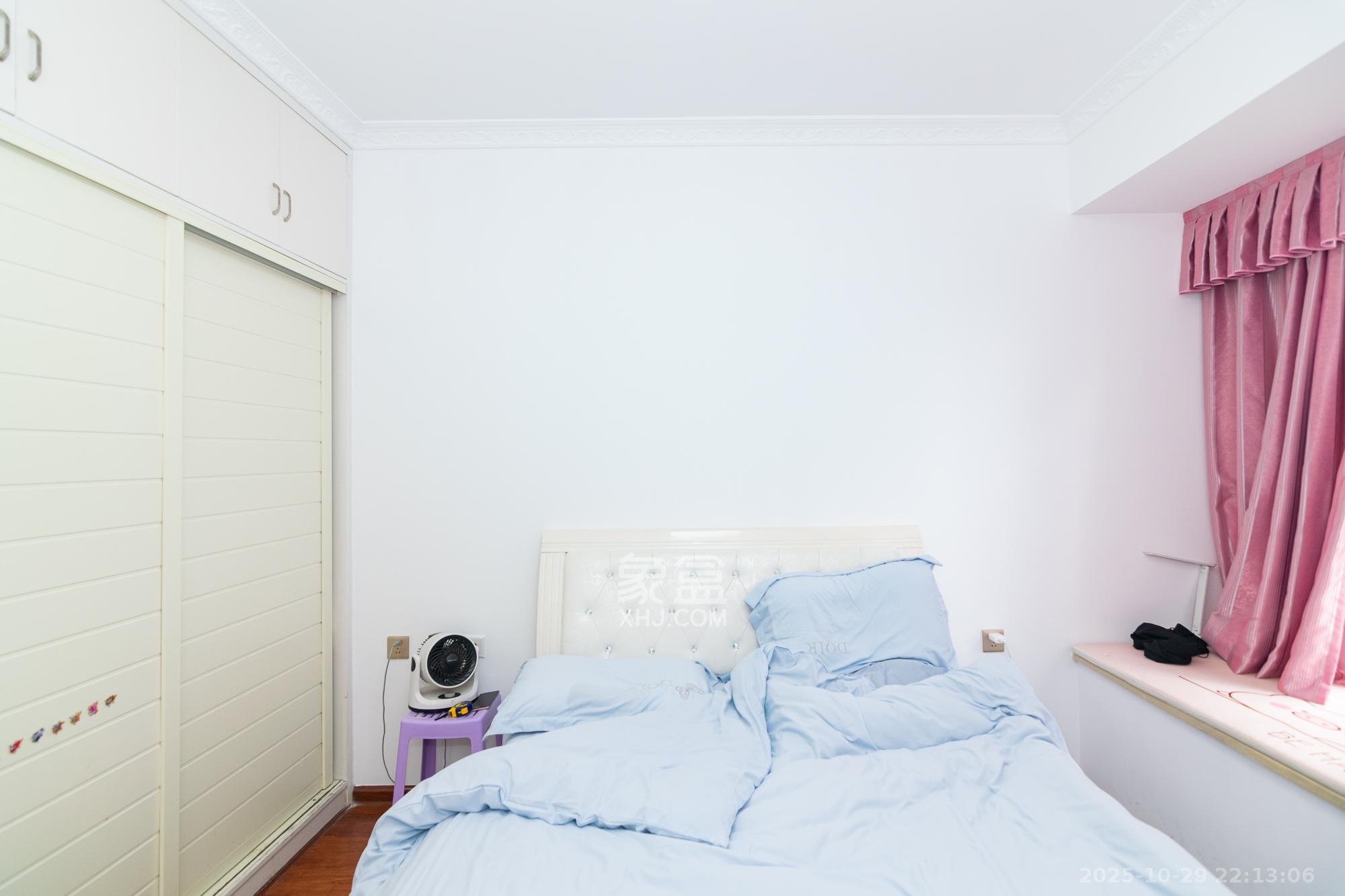 金地三千府(金地湖山樾、金地自在城)  2室2厅1卫    49.0万 金地三千府(金地湖山樾、金地自在城)  2室2厅1卫    49.0万卧室