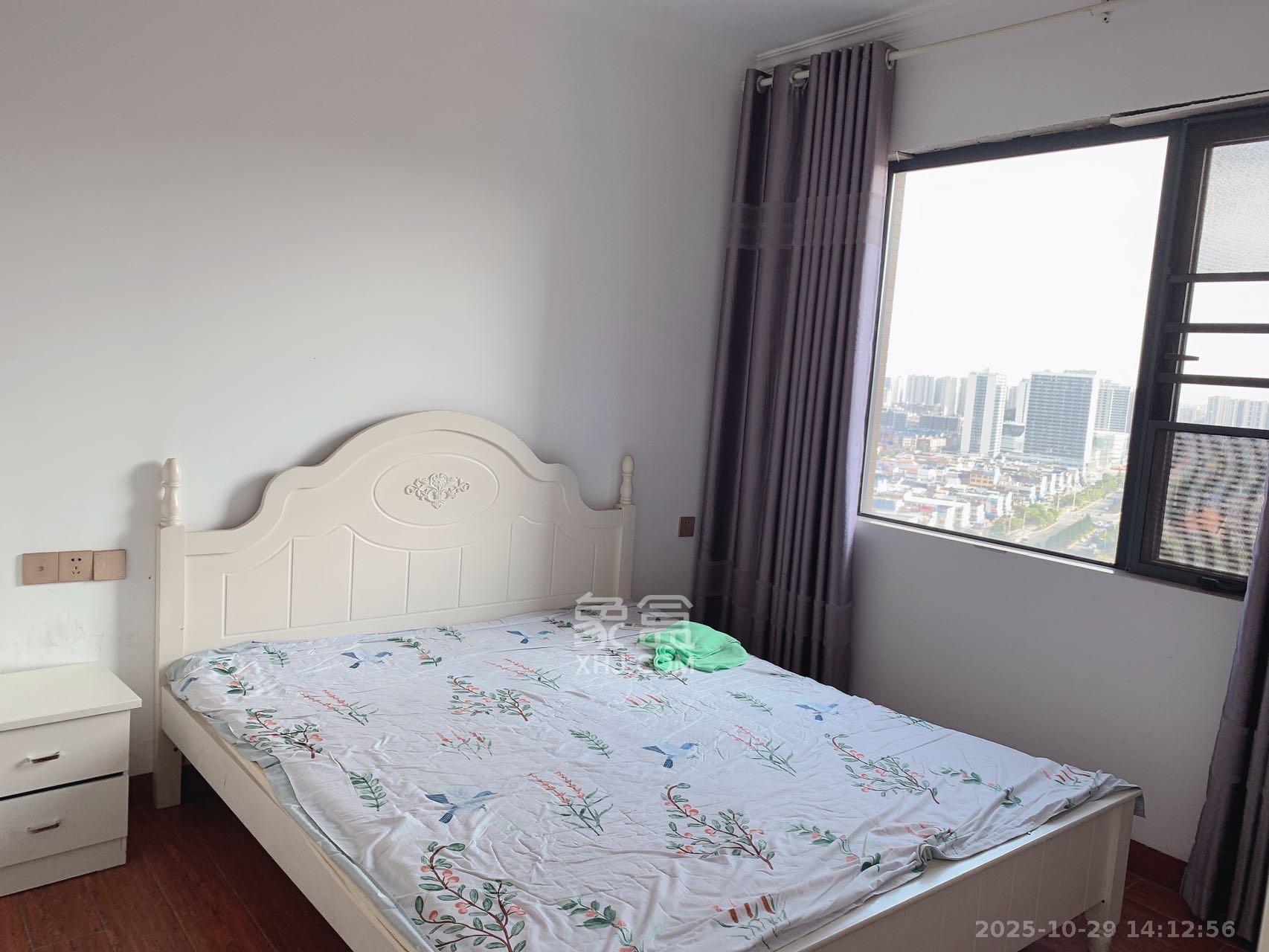 中南红领邦（红星嘉和苑）  1室2厅1卫    2200.0元/月室内图