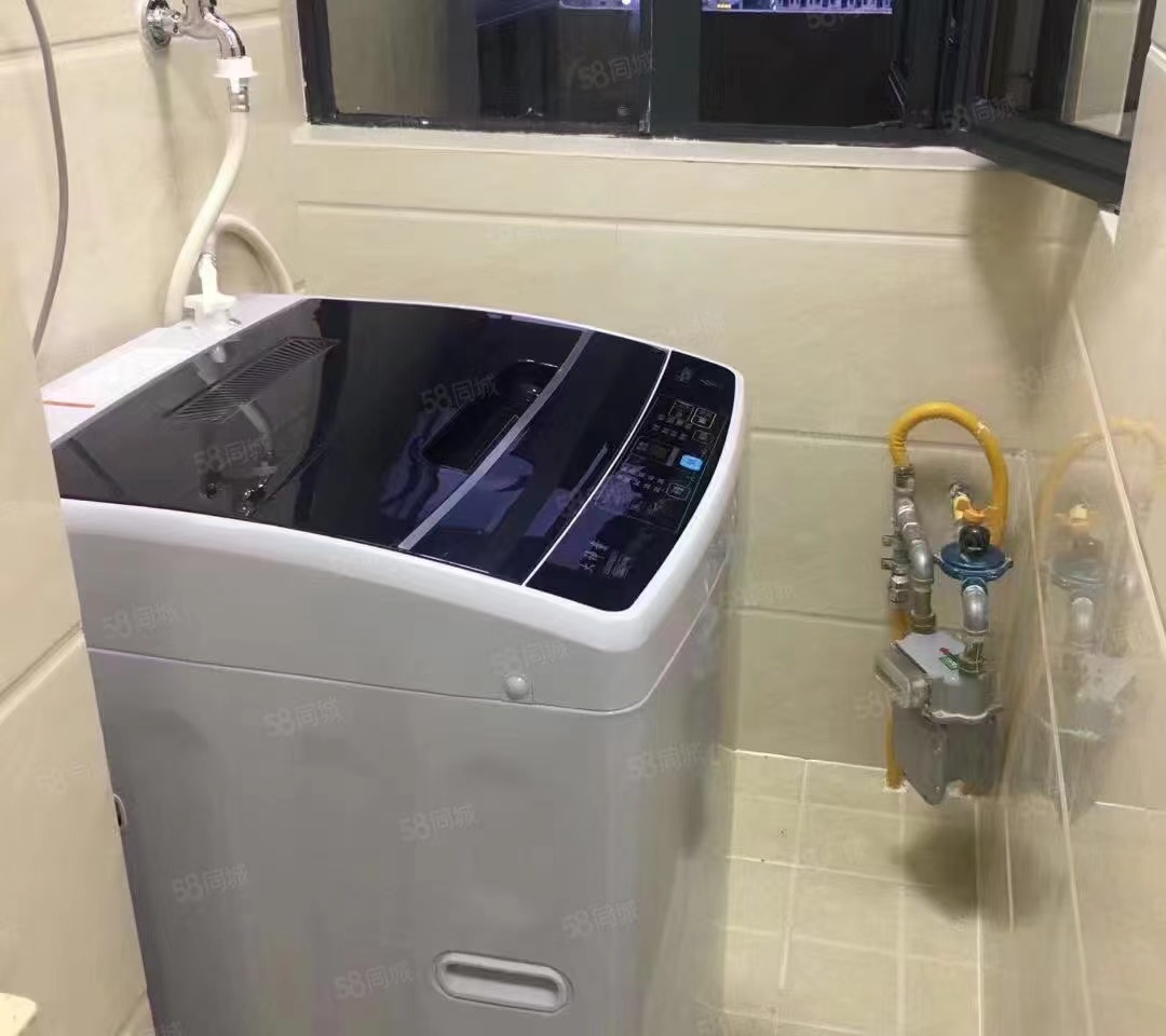 新城吾悦广场 1室1厅1卫 1600.0元/月 新城吾悦广场 1室1厅1卫 1600.0元/月室内图