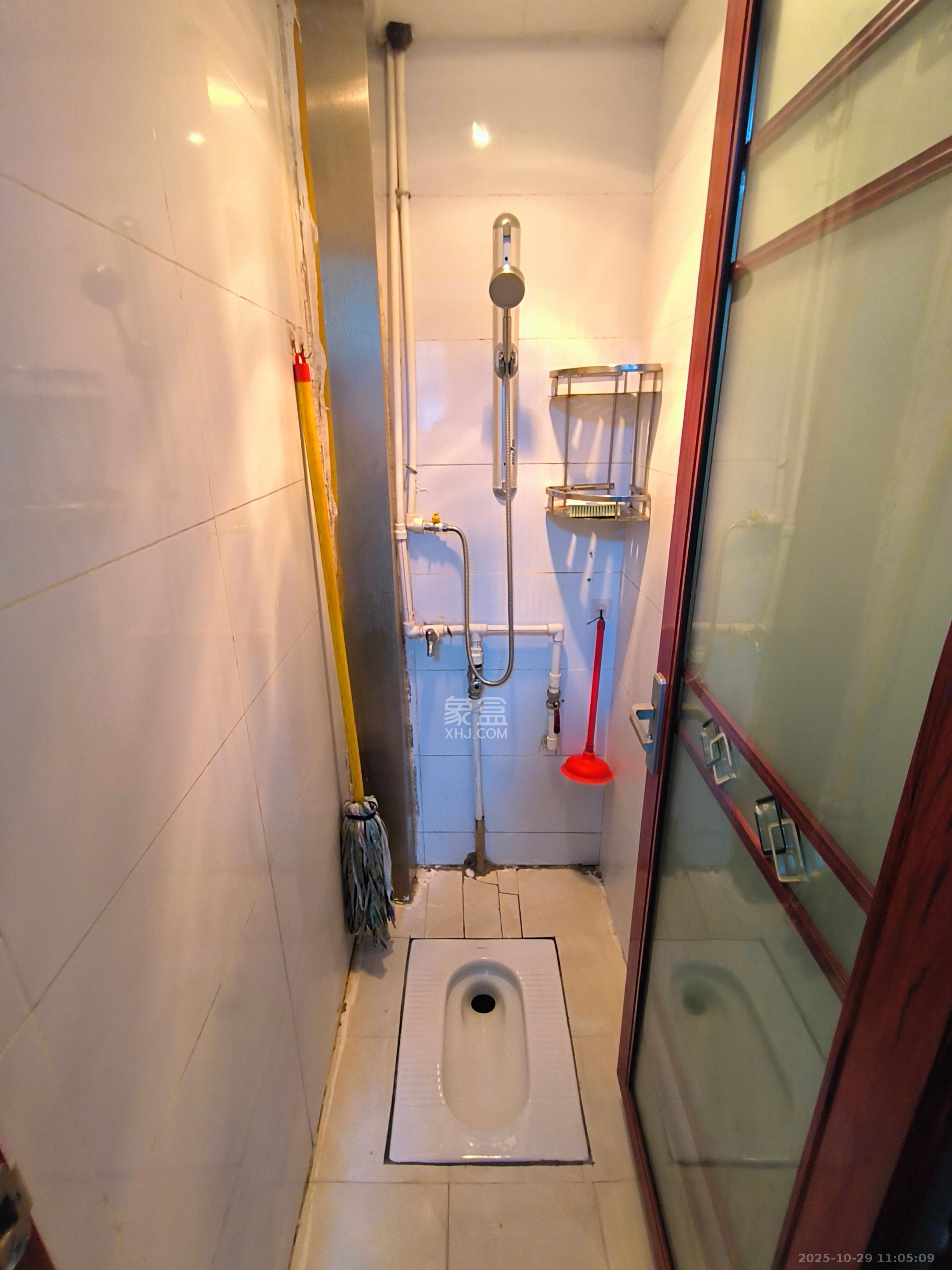 袁家岭省煤炭厅宿舍(芙蓉区省煤炭局小区)  2室2厅1卫    2000.0元/月 袁家岭省煤炭厅宿舍(芙蓉区省煤炭局小区)  2室2厅1卫    2000.0元/月室内图