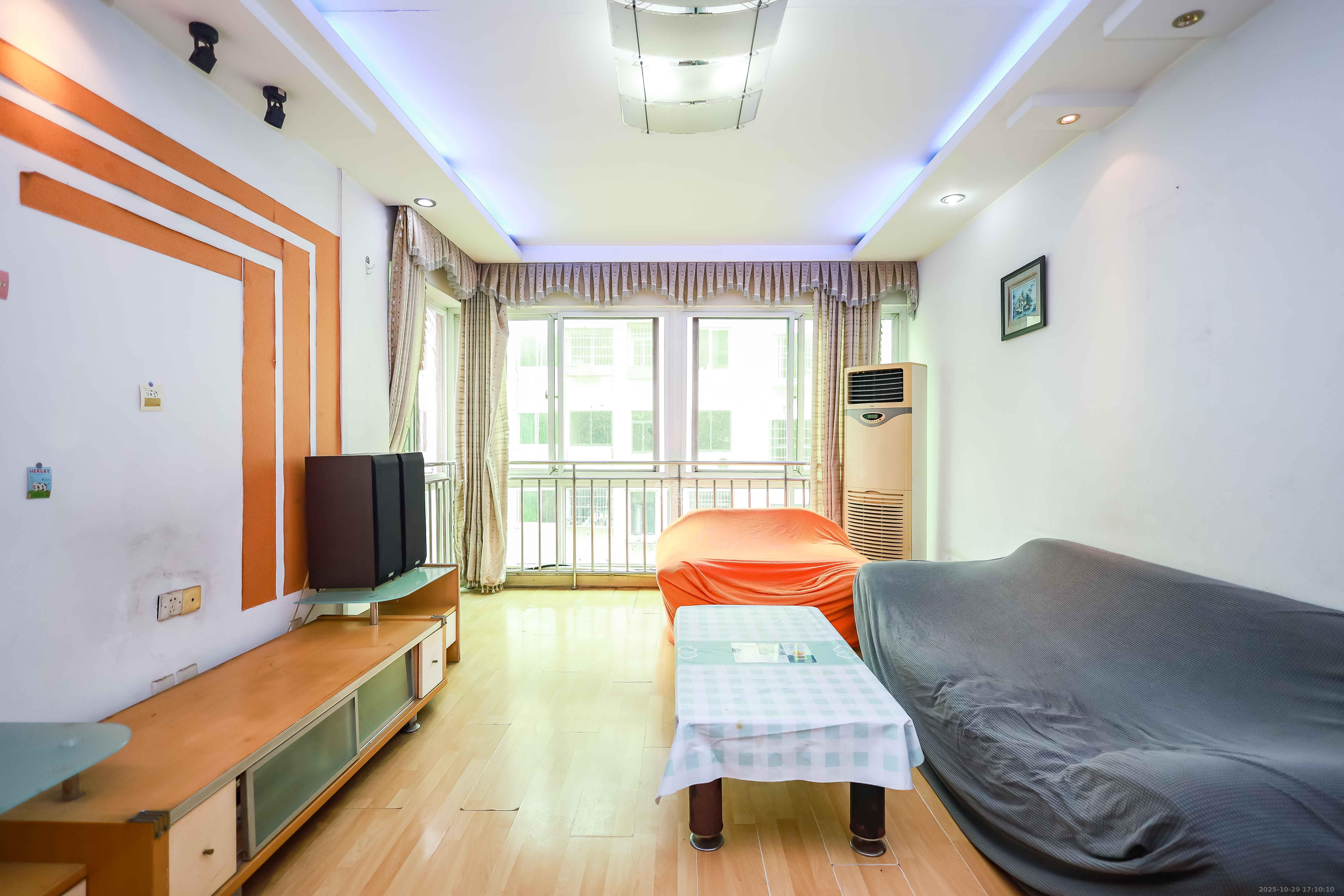 咸嘉新村嘉旺苑  2室2厅1卫    60.0万 咸嘉新村嘉旺苑  2室2厅1卫    60.0万