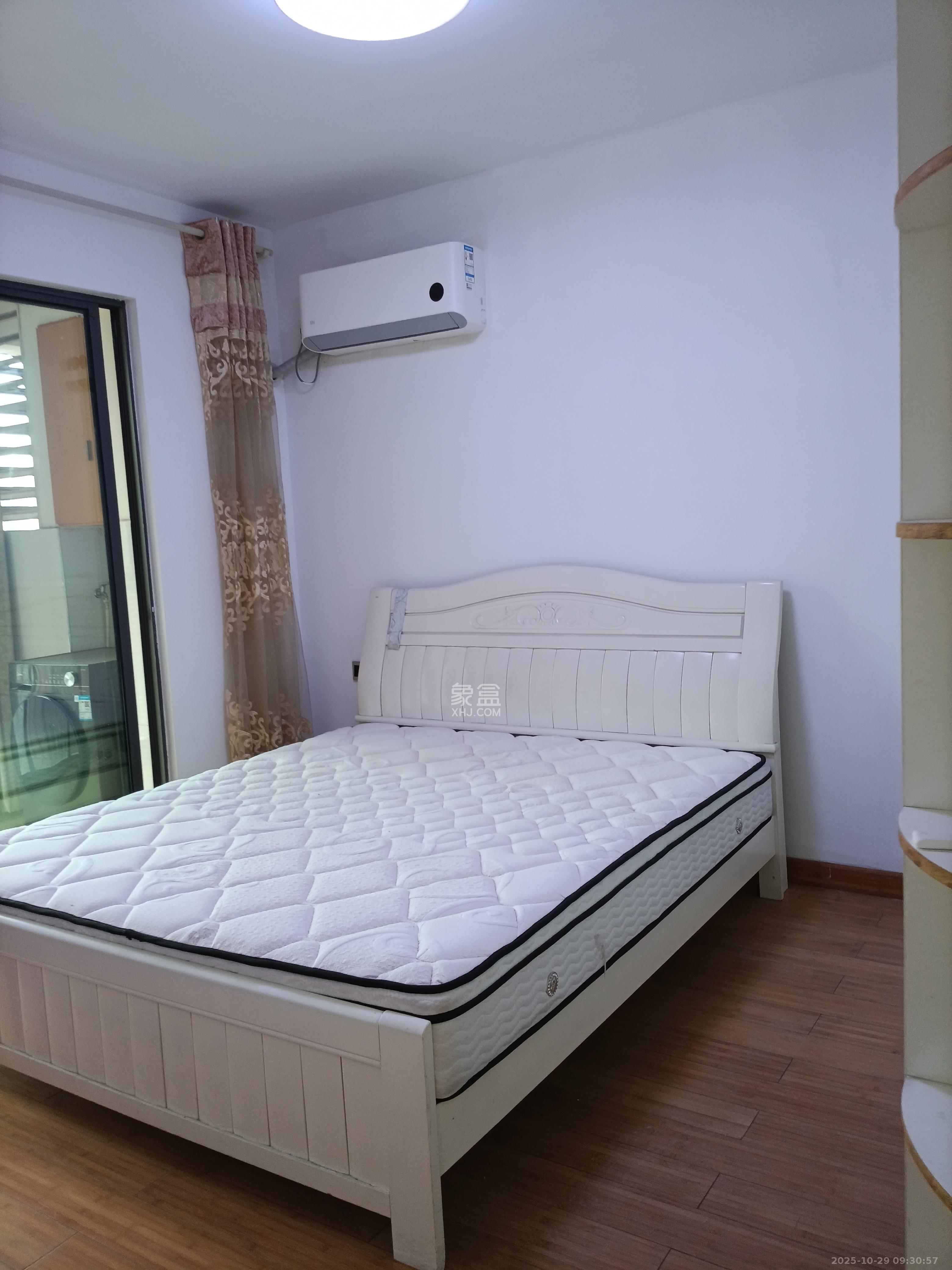 华润凤凰城二期  3室2厅1卫    1700.0元/月 华润凤凰城二期  3室2厅1卫    1700.0元/月室内图