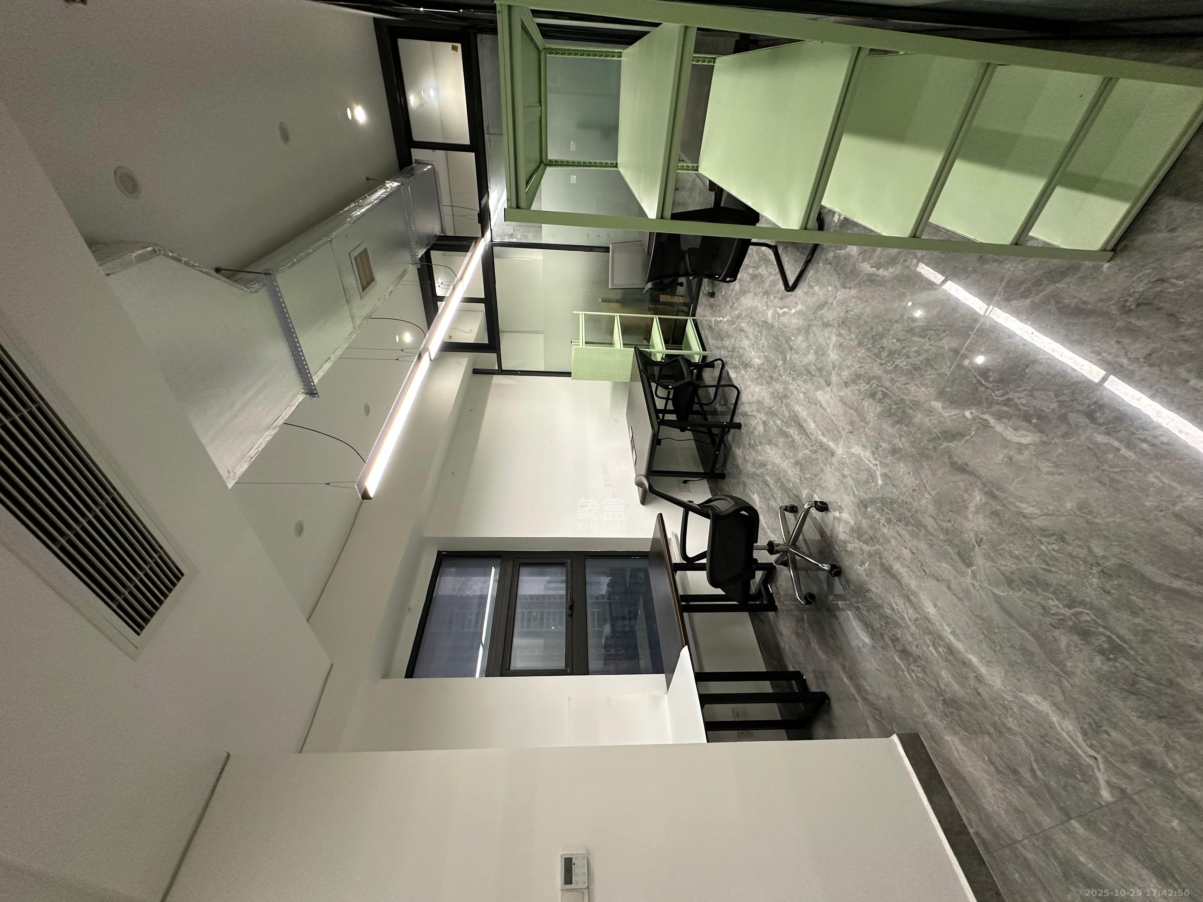 北辰三角洲A3区北辰国荟   130.0㎡      7500.0元/月室内图