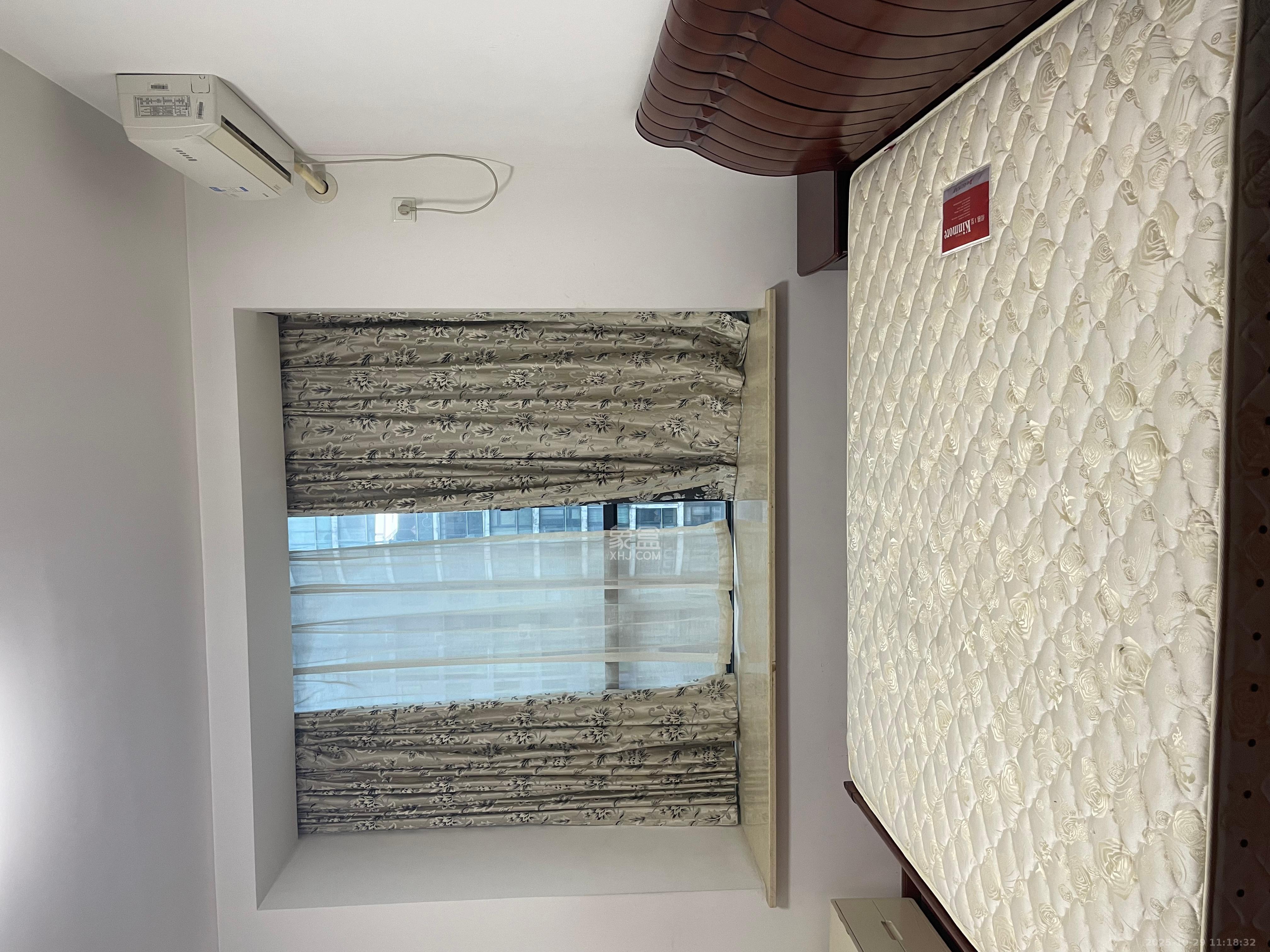 湘江世纪城咏江苑  3室2厅2卫    2800.0元/月室内图