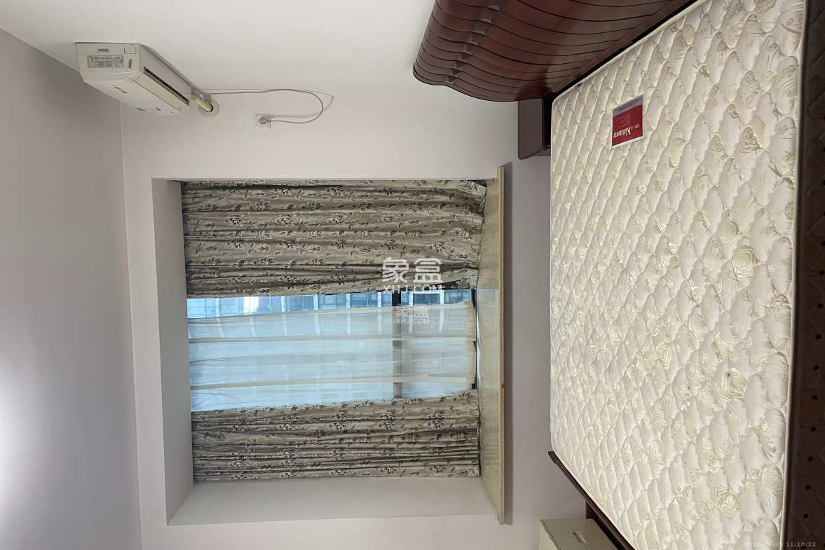 湘江世纪城咏江苑 3室2厅2卫 2800.0元/月 湘江世纪城咏江苑 3室2厅2卫 2800.0元/月室内图