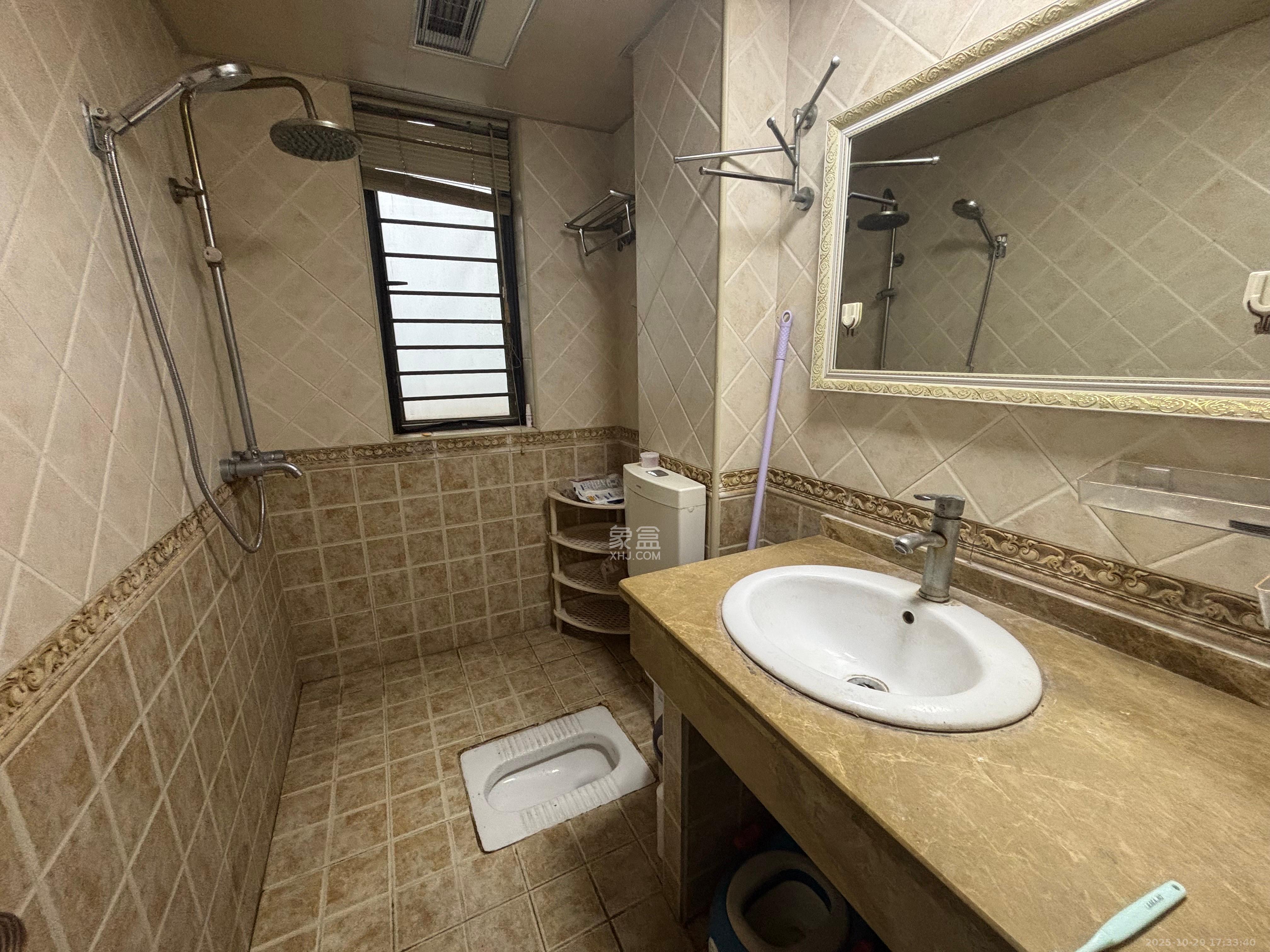 兰亭优壳（隽峰苑）  3室1厅1卫    2700.0元/月室内图