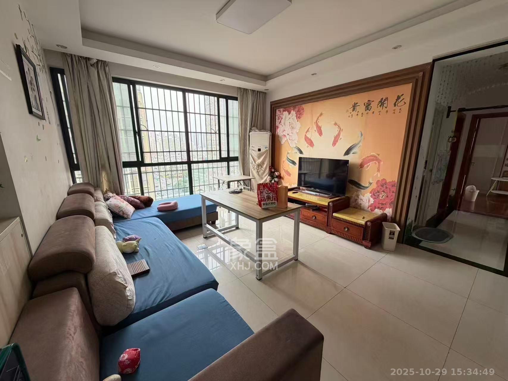 枫华府第  3室2厅2卫    1800.0元/月室内图