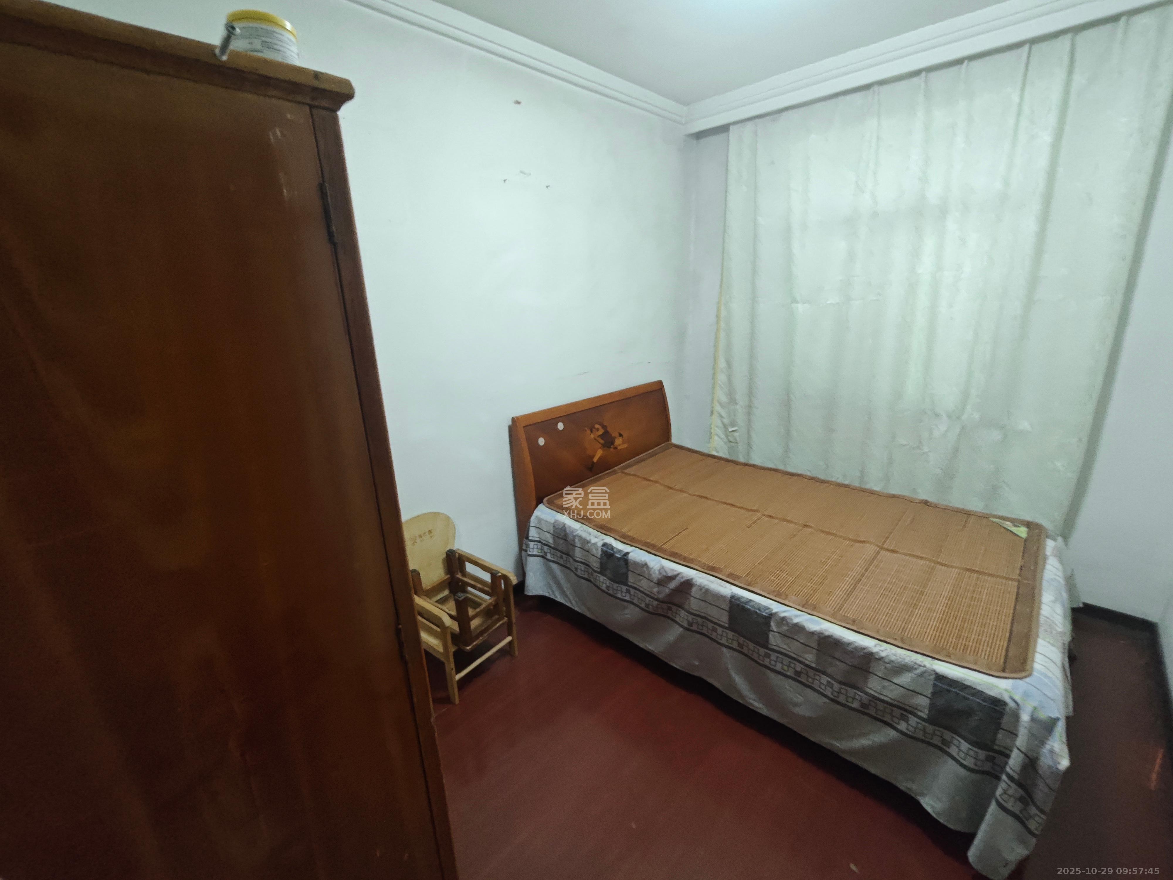 恒达花园  1室2厅3卫    1800.0元/月 恒达花园  1室2厅3卫    1800.0元/月室内图