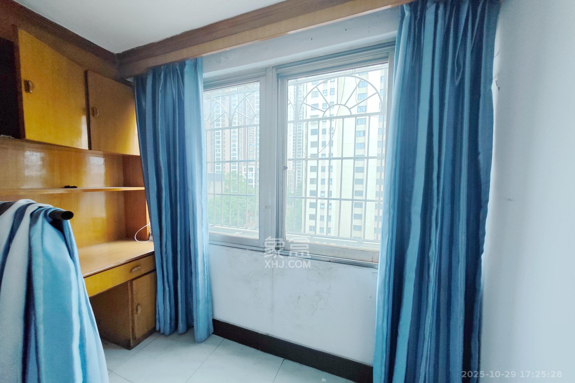 四达花苑 2室1厅1卫 39.8万 四达花苑 2室1厅1卫 39.8万阳台