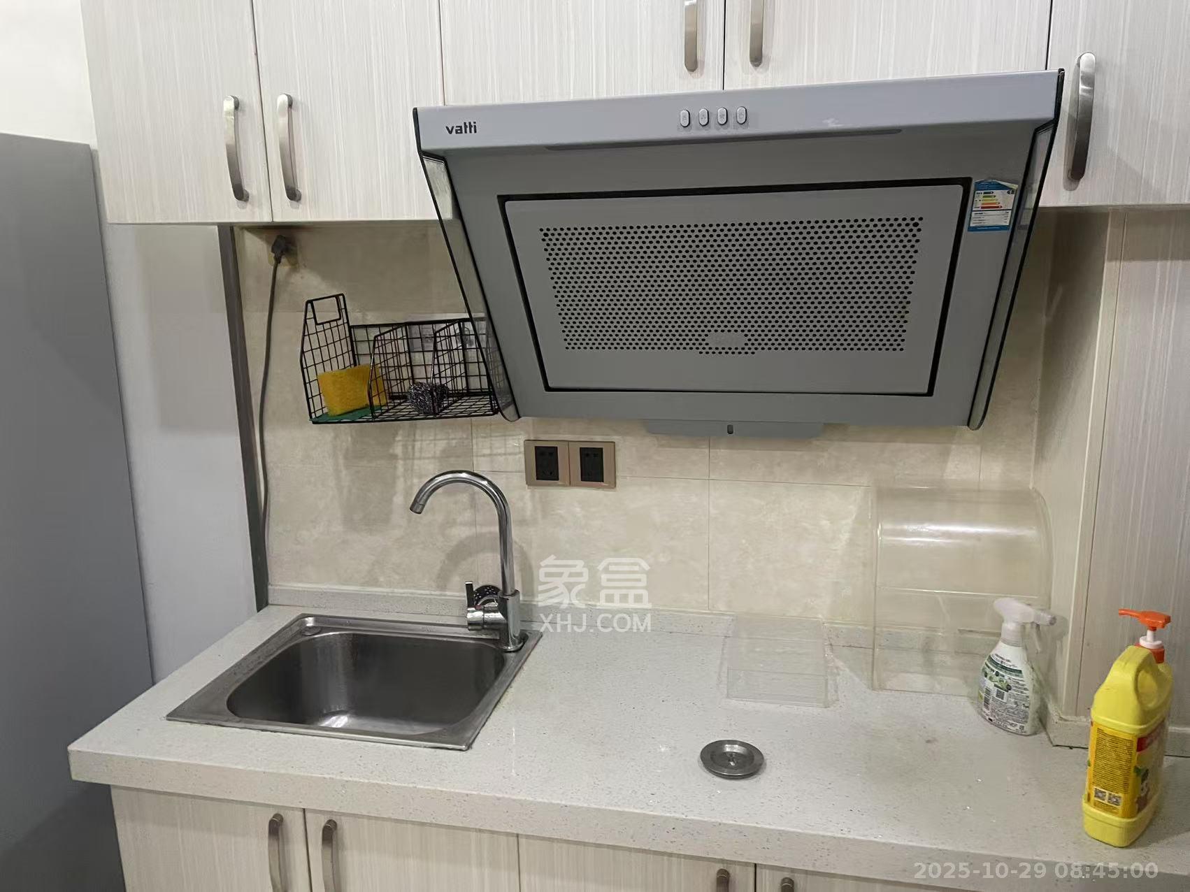 众东国际  1室1厅1卫    1600.0元/月室内图