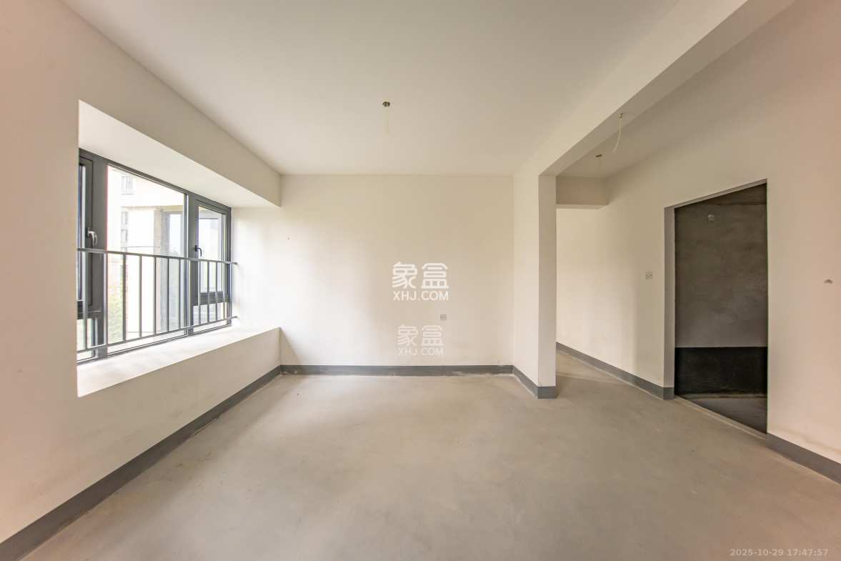 建投象山国际 4室2厅3卫 155.0万 建投象山国际 4室2厅3卫 155.0万卧室