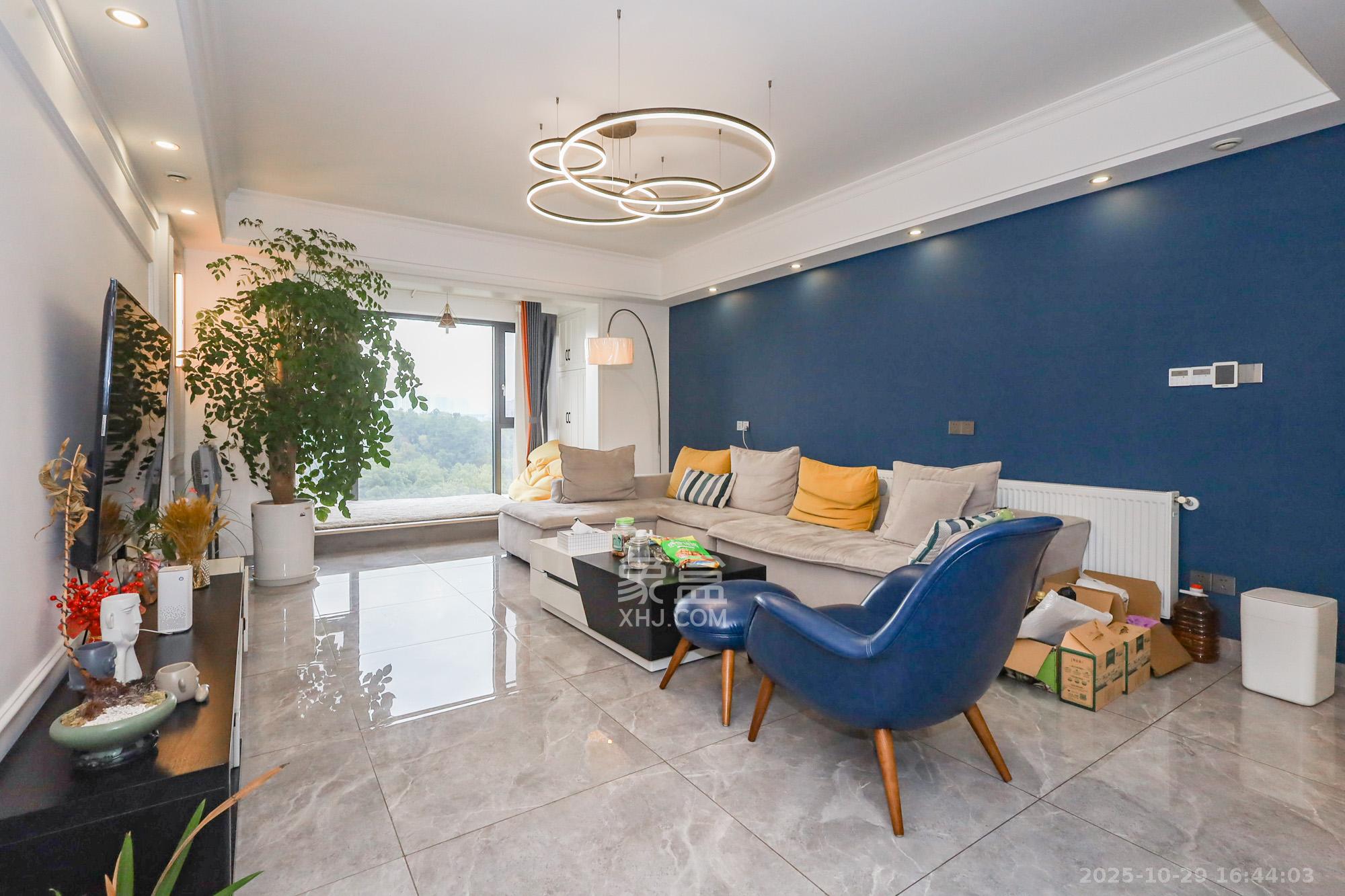 八方小区B区  3室2厅2卫    450.0万 八方小区B区  3室2厅2卫    450.0万