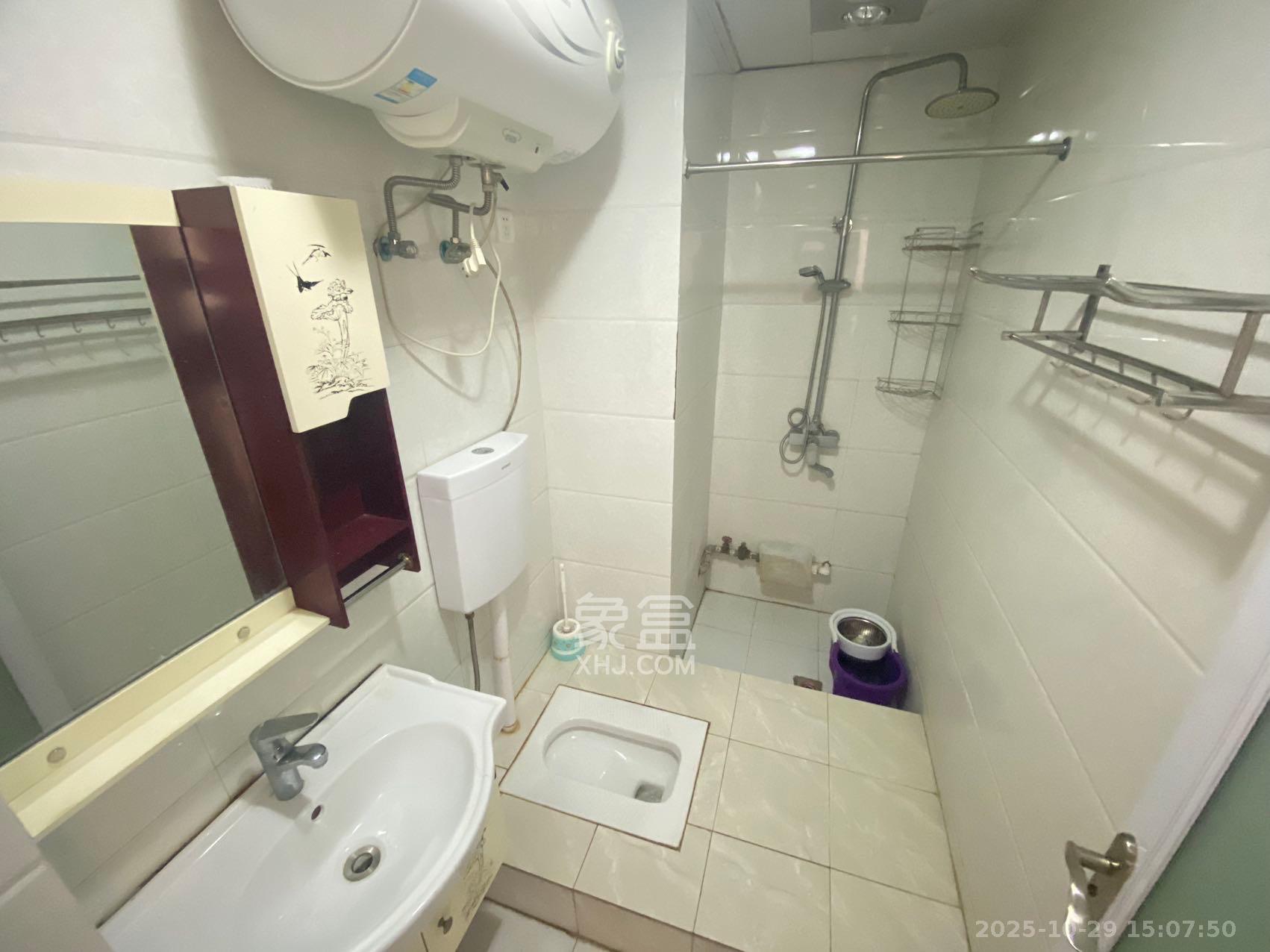 雅第大厦  1室1厅1卫    1800.0元/月室内图