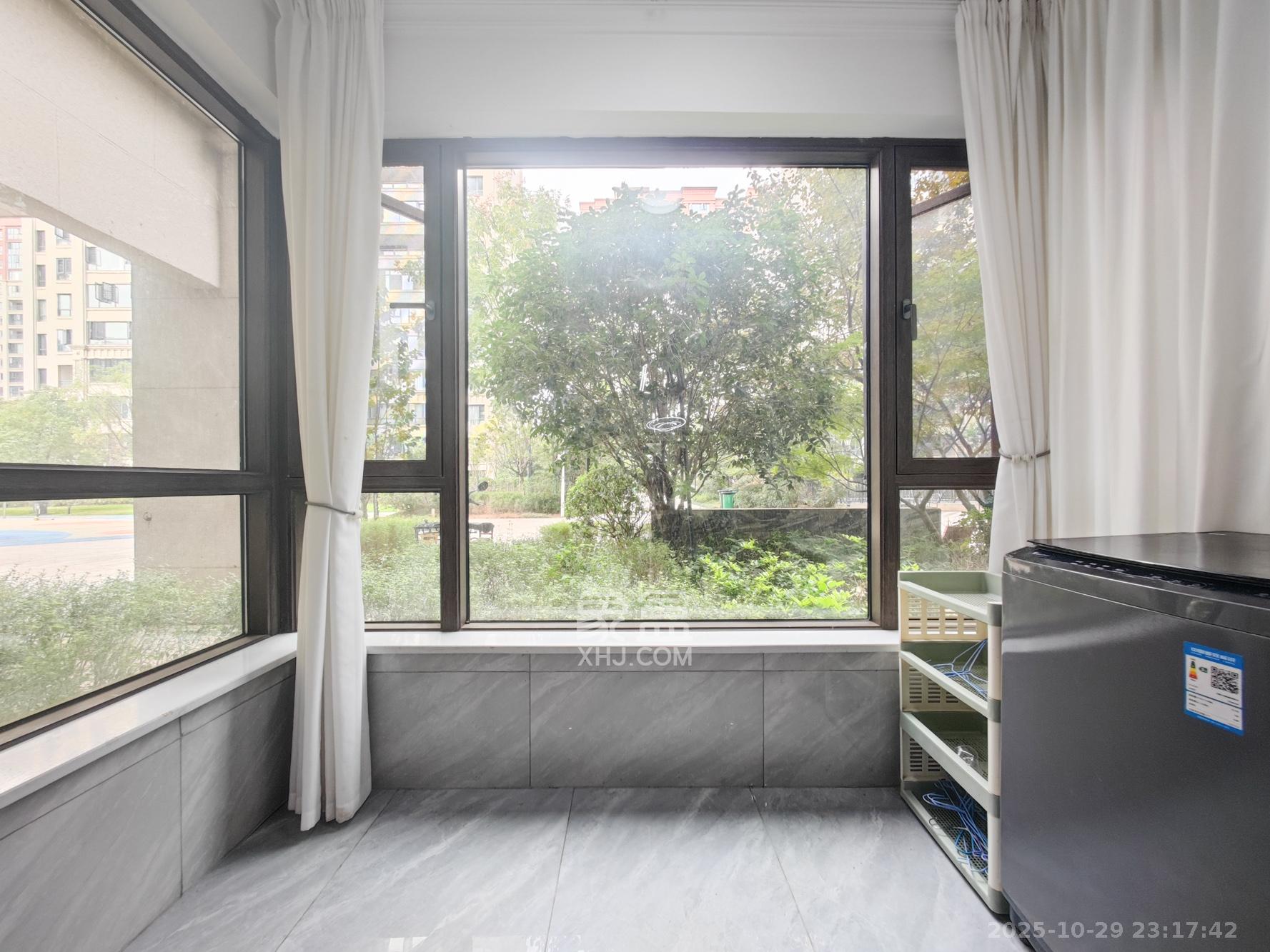 五矿万境蓝山 3室2厅2卫 108.0万 五矿万境蓝山 3室2厅2卫 108.0万阳台