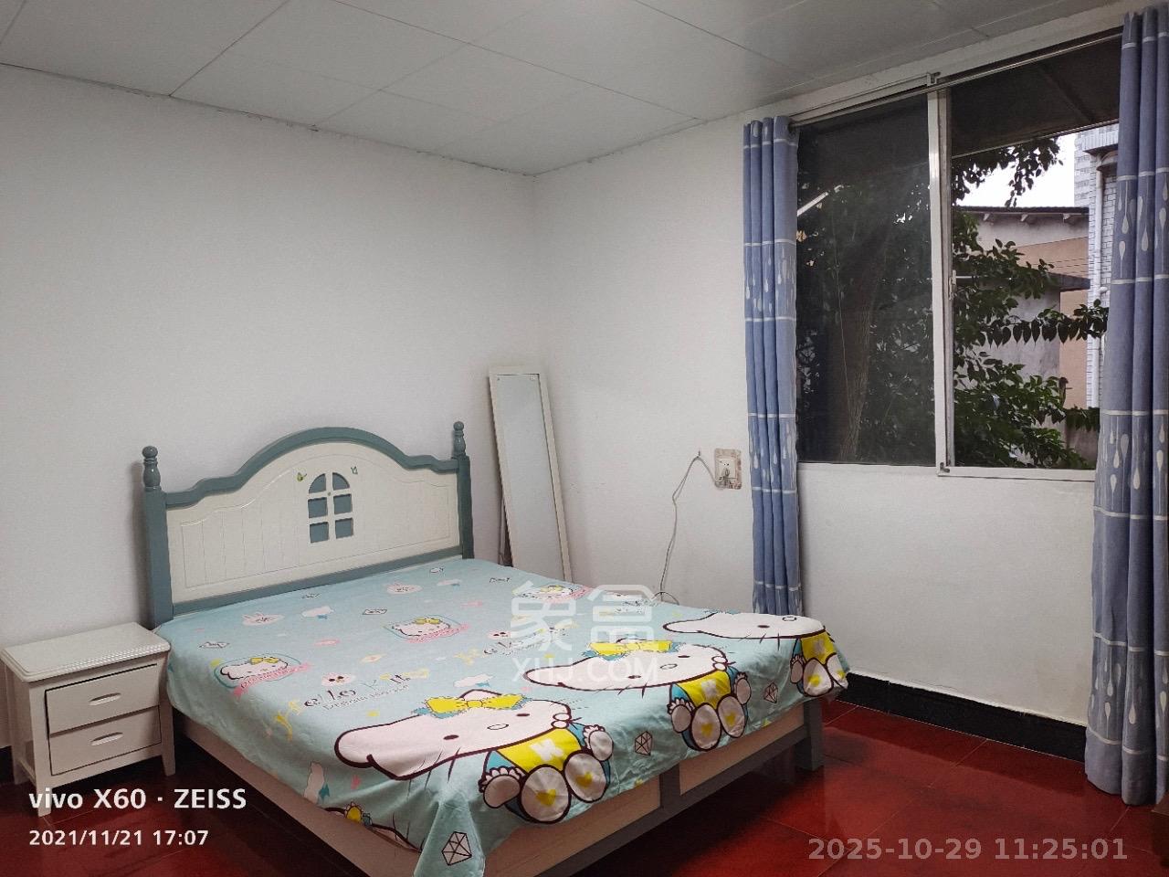 上碧湘街散盘  1室1厅1卫    1600.0元/月室内图