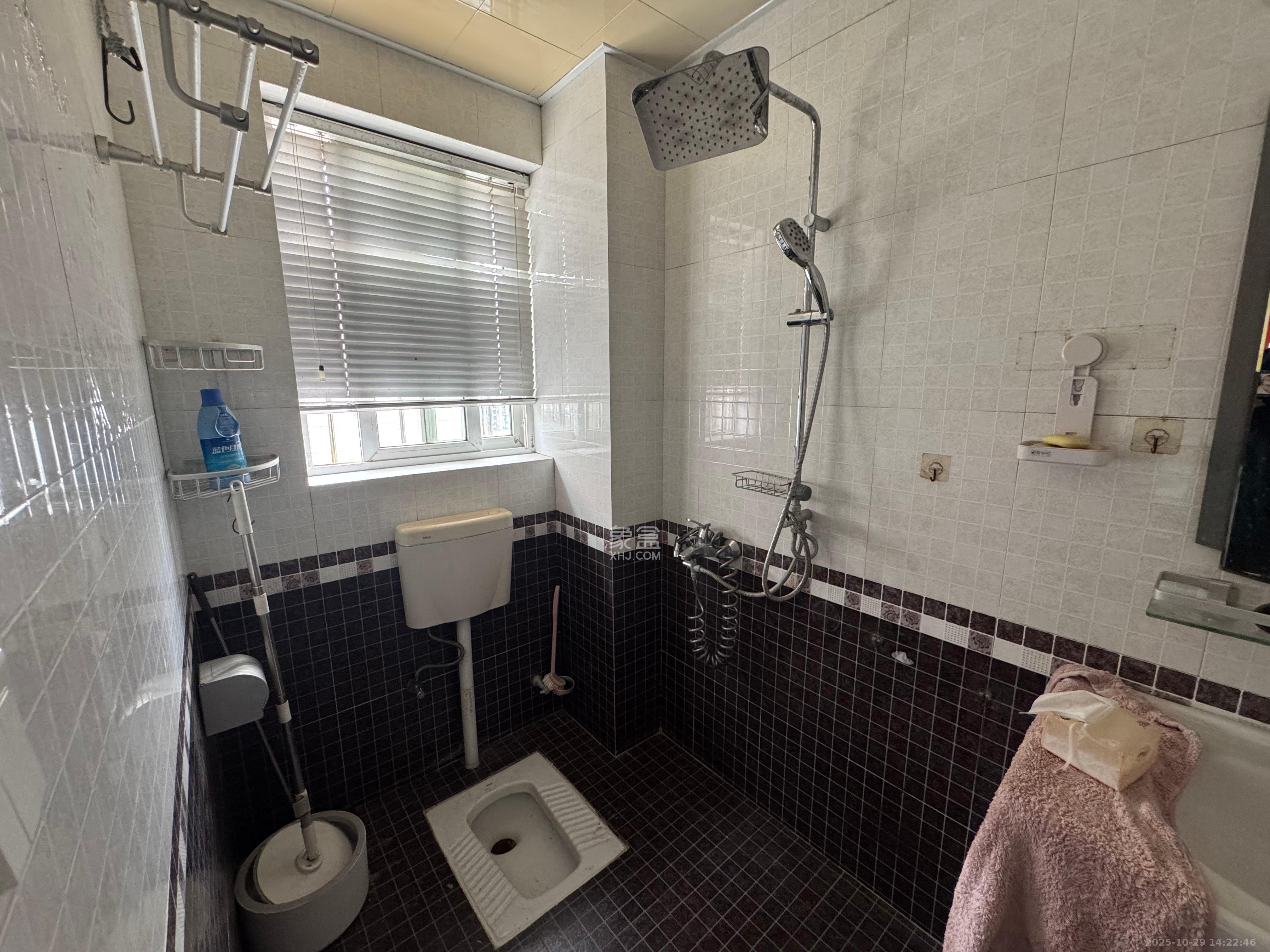 星典时代  3室2厅1卫    2000.0元/月室内图