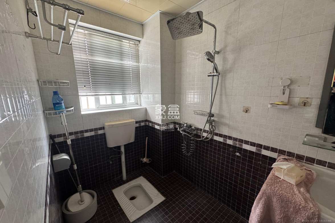 星典时代  3室2厅1卫    2000.0元/月 星典时代  3室2厅1卫    2000.0元/月室内图