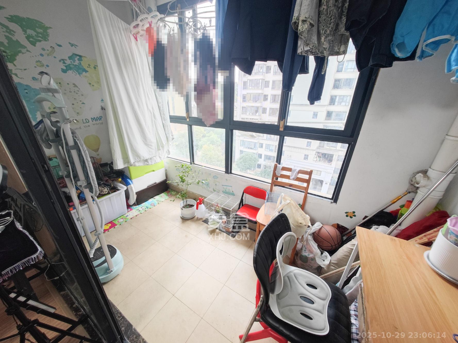 五矿万境蓝山  2室2厅1卫    63.0万阳台