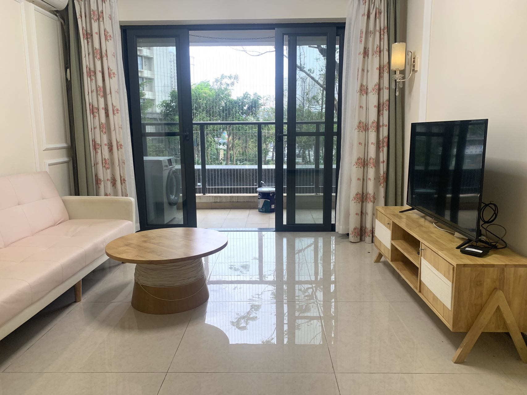 恒大外滩  1室1厅1卫    2600.0元/月