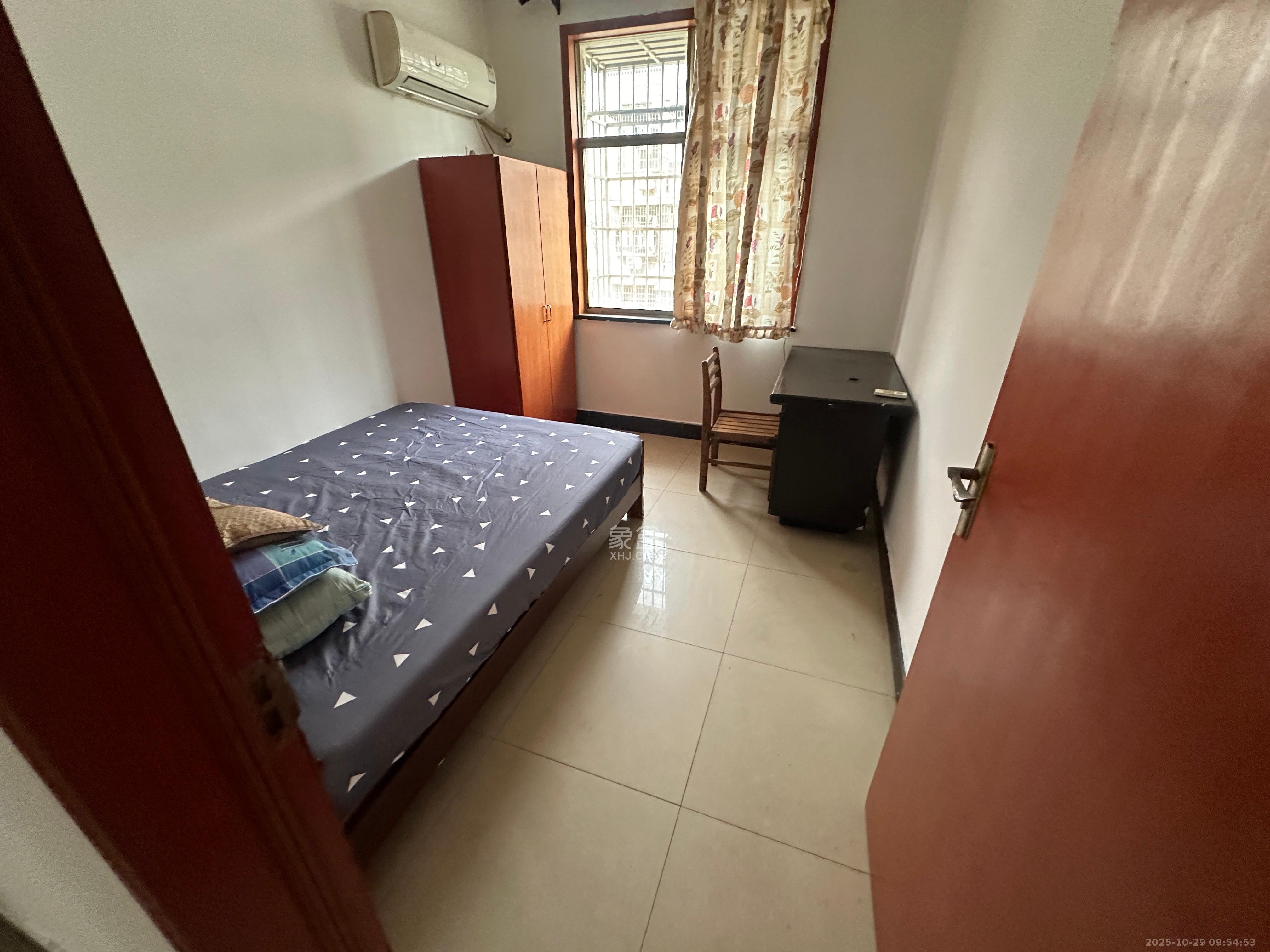 黄鹤小区3片  1室0厅0卫    1800.0元/月室内图