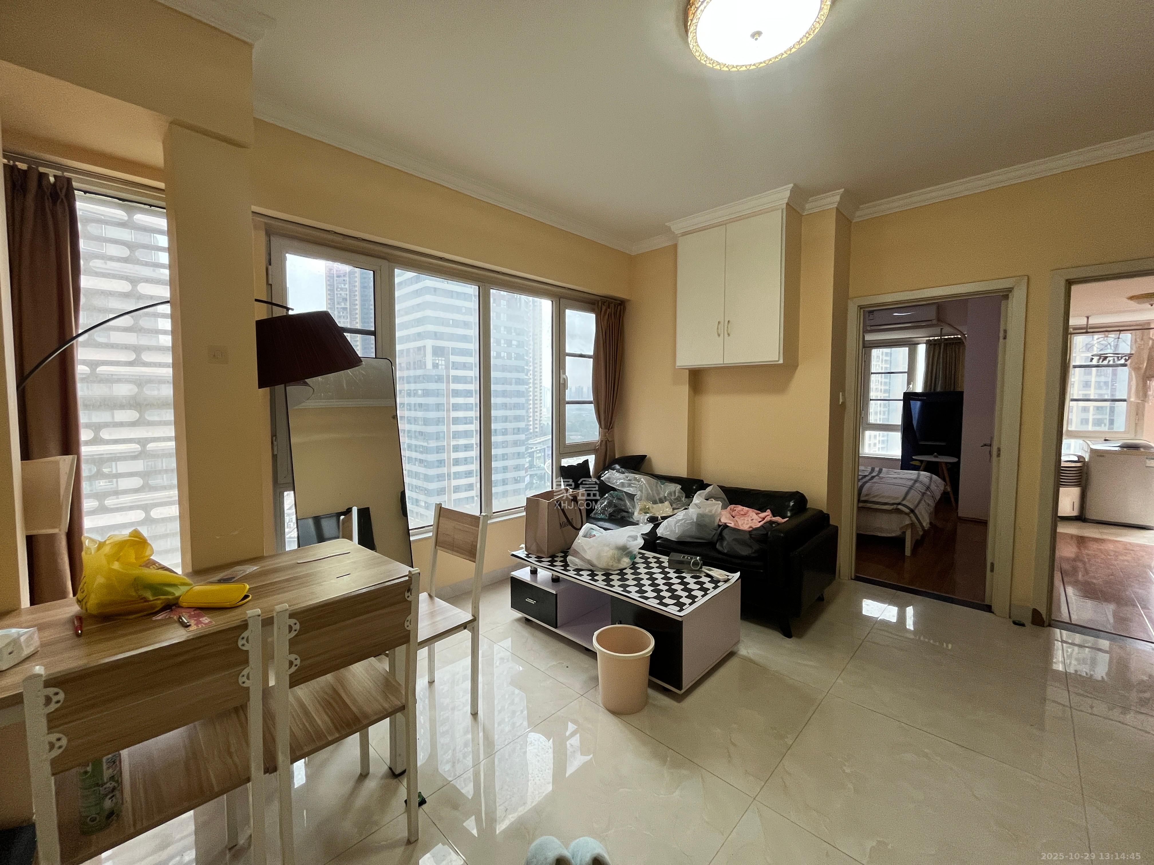 北辰三角洲E3区  1室1厅1卫    2500.0元/月