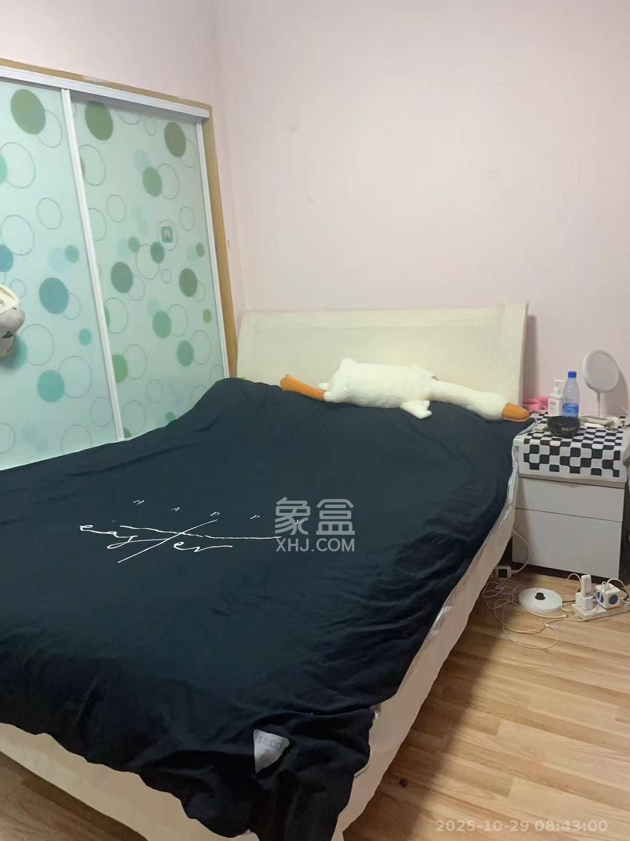 2076至高点 1室1厅1卫 1200.0元/月 2076至高点 1室1厅1卫 1200.0元/月室内图