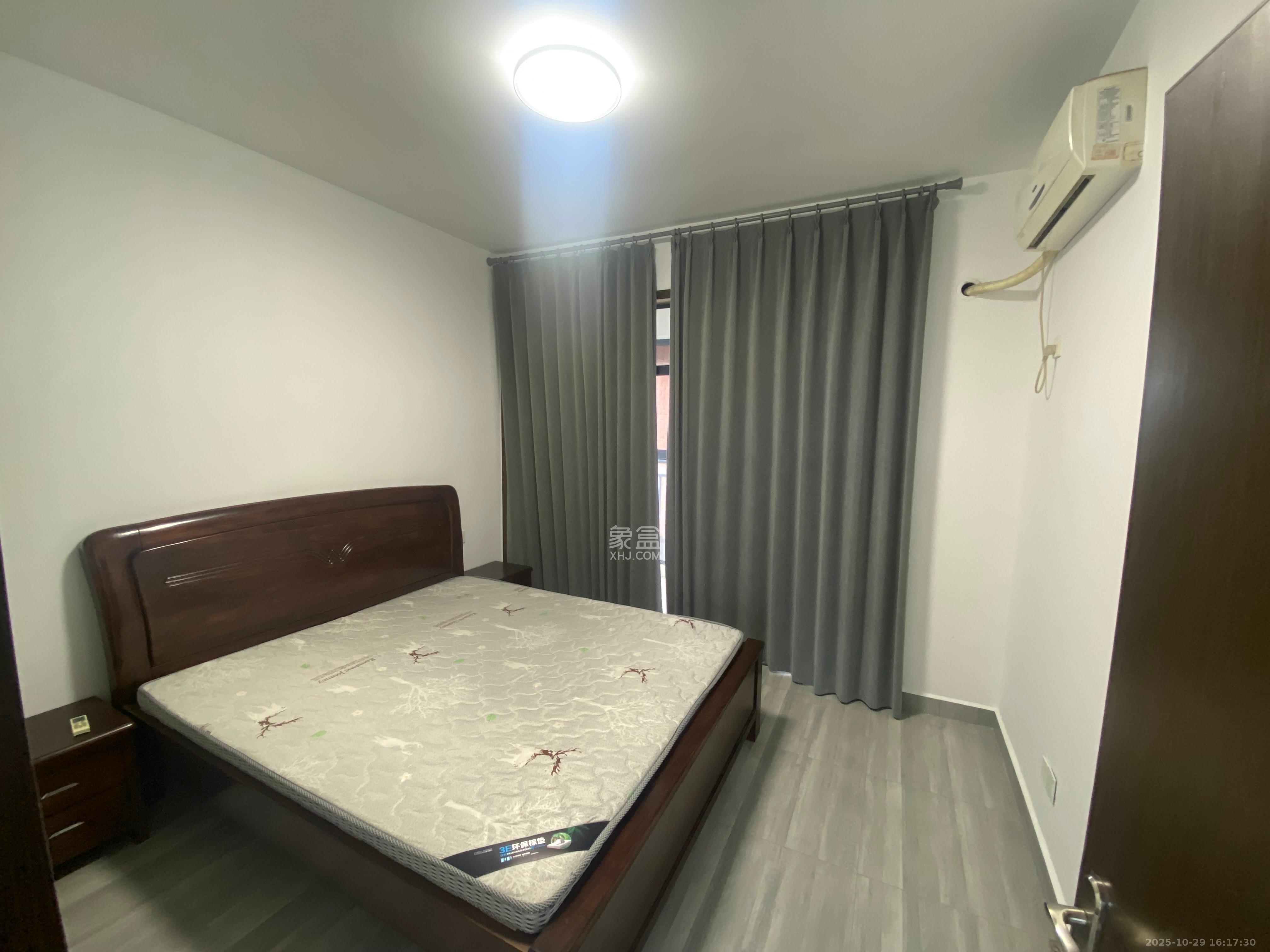 金领家族  3室1厅1卫    2280.0元/月 金领家族  3室1厅1卫    2280.0元/月室内图