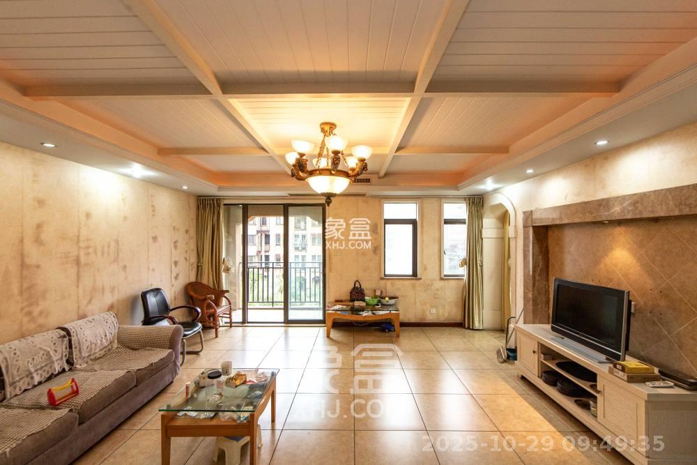 中城丽景香山园 5室2厅2卫 6000.0元/月 中城丽景香山园 5室2厅2卫 6000.0元/月室内图