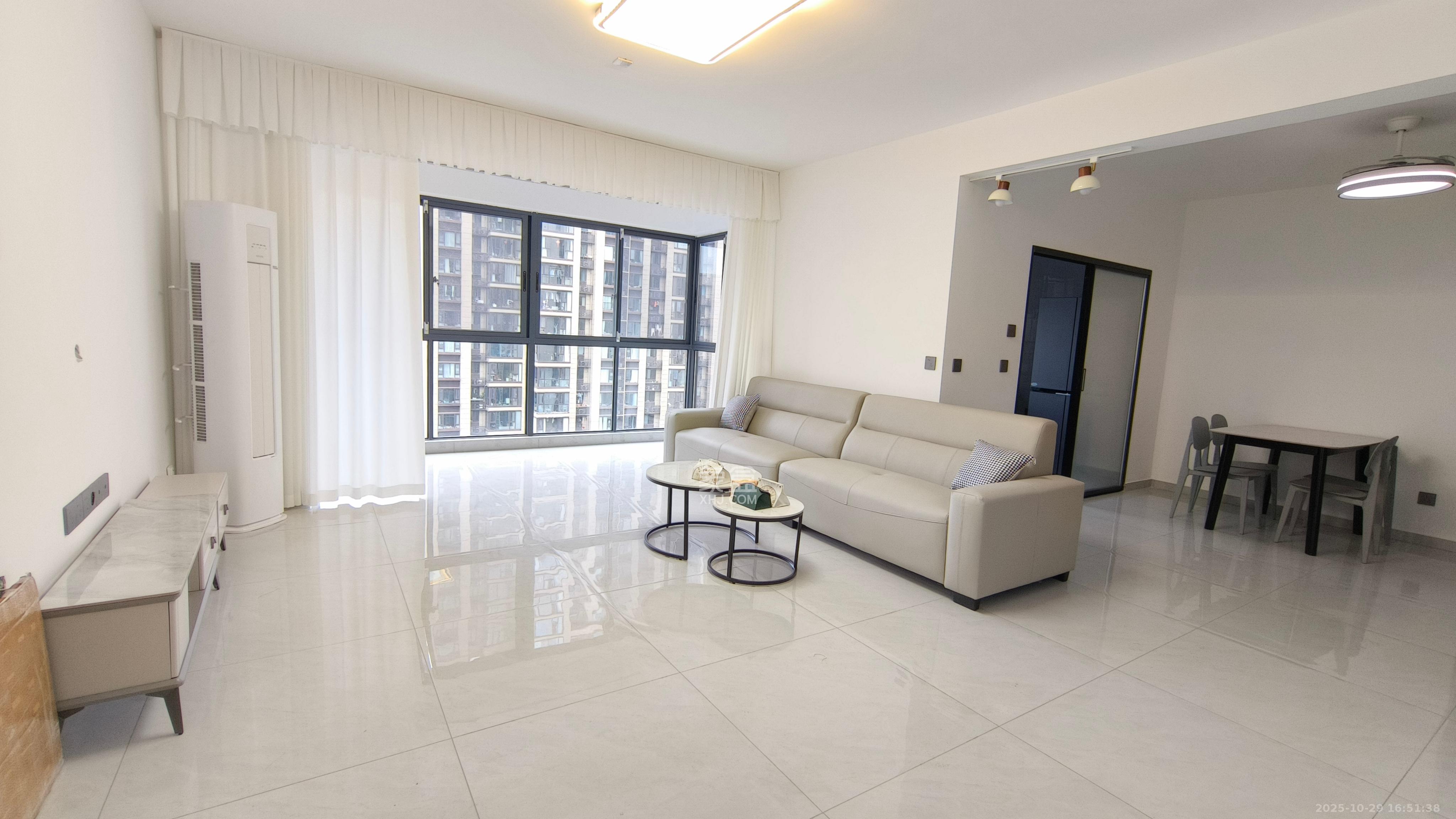 丰禧园  3室2厅2卫    3500.0元/月 丰禧园  3室2厅2卫    3500.0元/月室内图