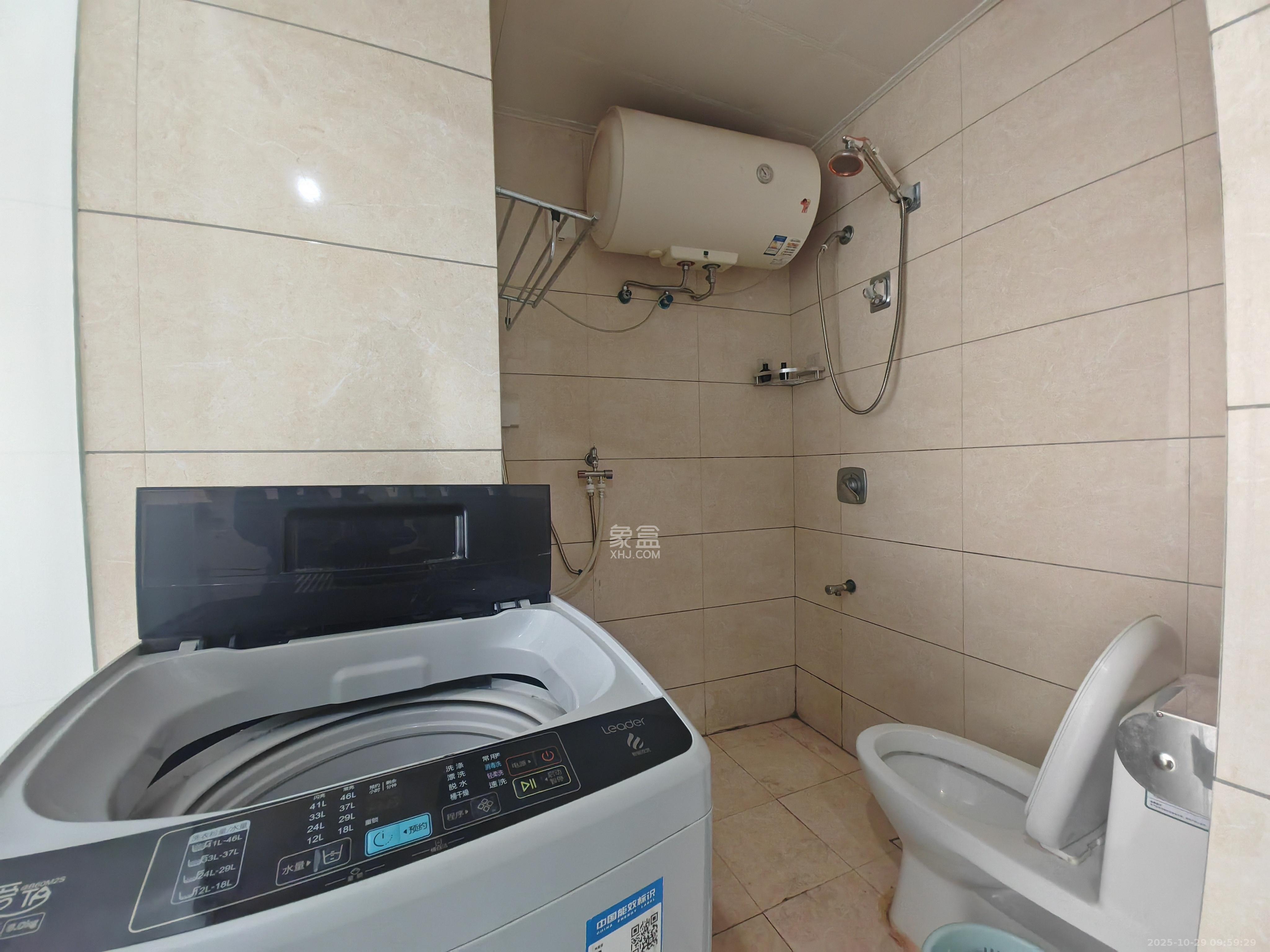 通华天都  1室1厅1卫    1700.0元/月室内图